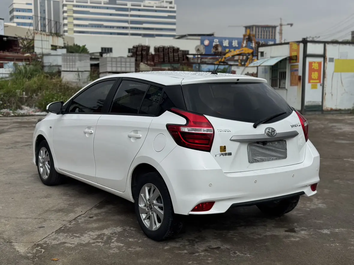 Toyota Yaris L