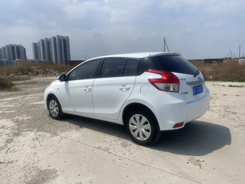 Toyota Yaris L