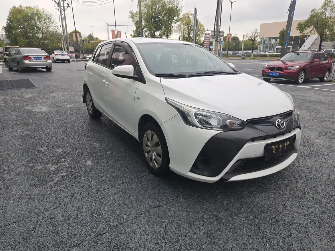 Toyota Yaris L