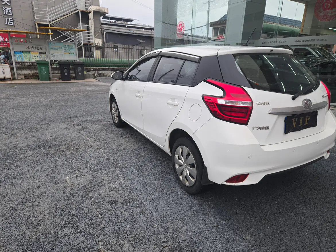 Toyota Yaris L