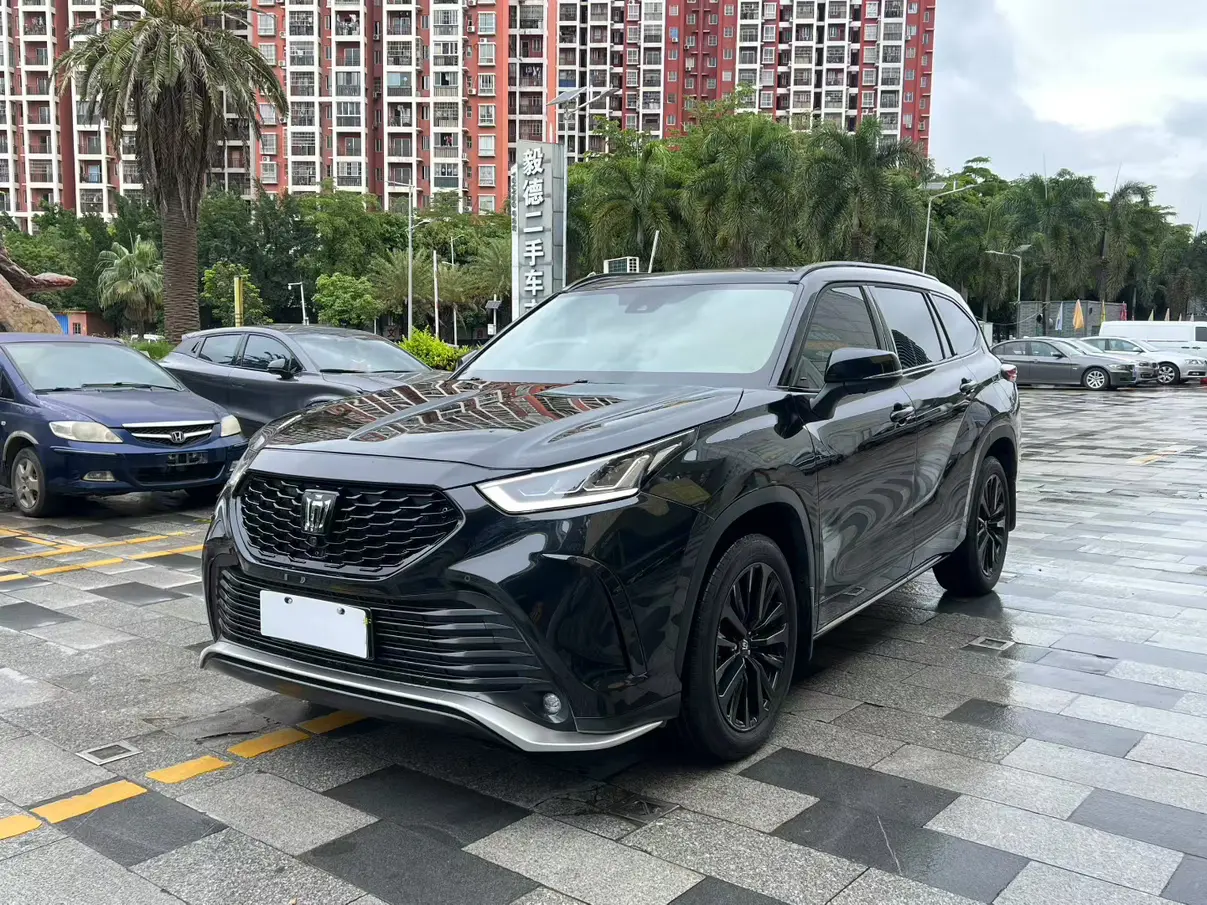 Toyota Crown Kluger