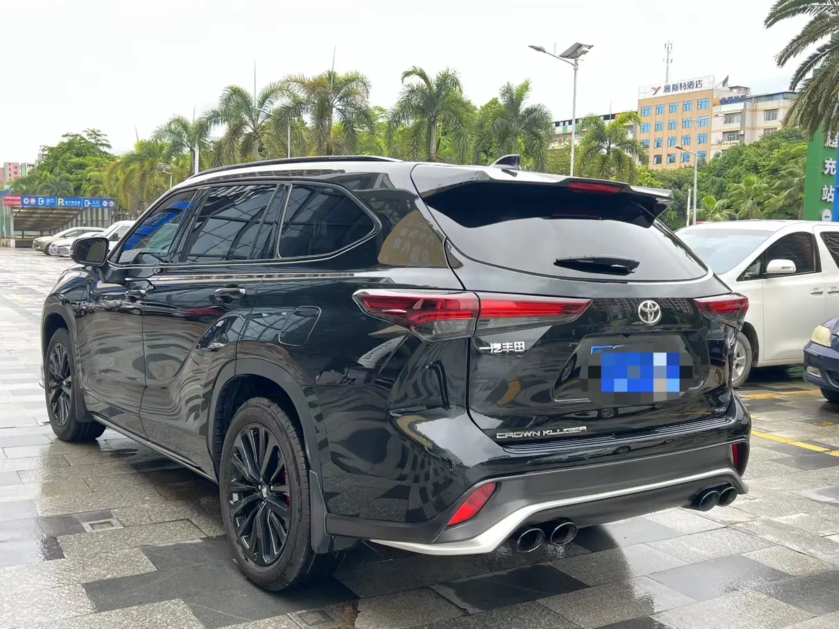 Toyota Crown Kluger