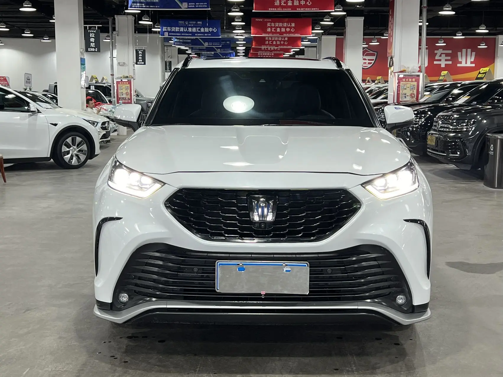 Toyota Crown Kluger