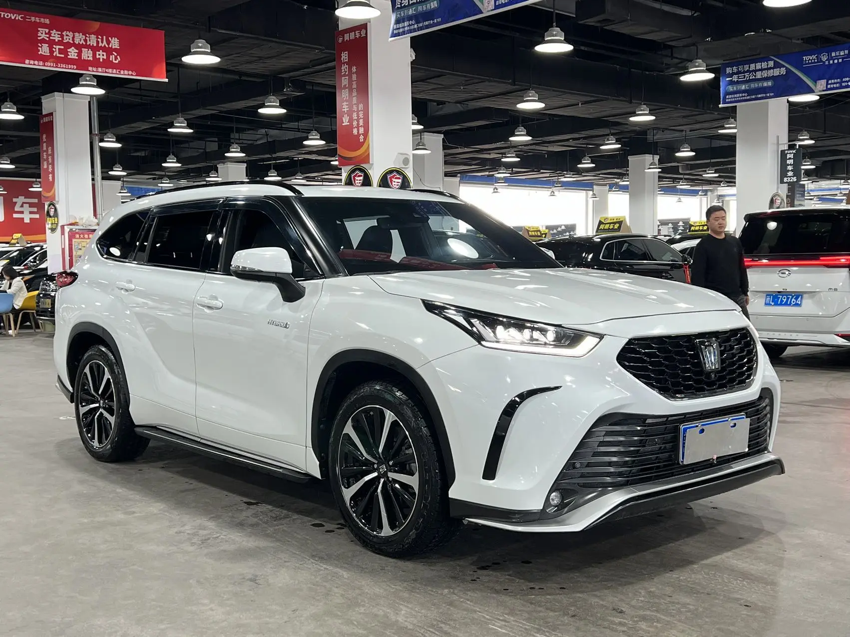 Toyota Crown Kluger