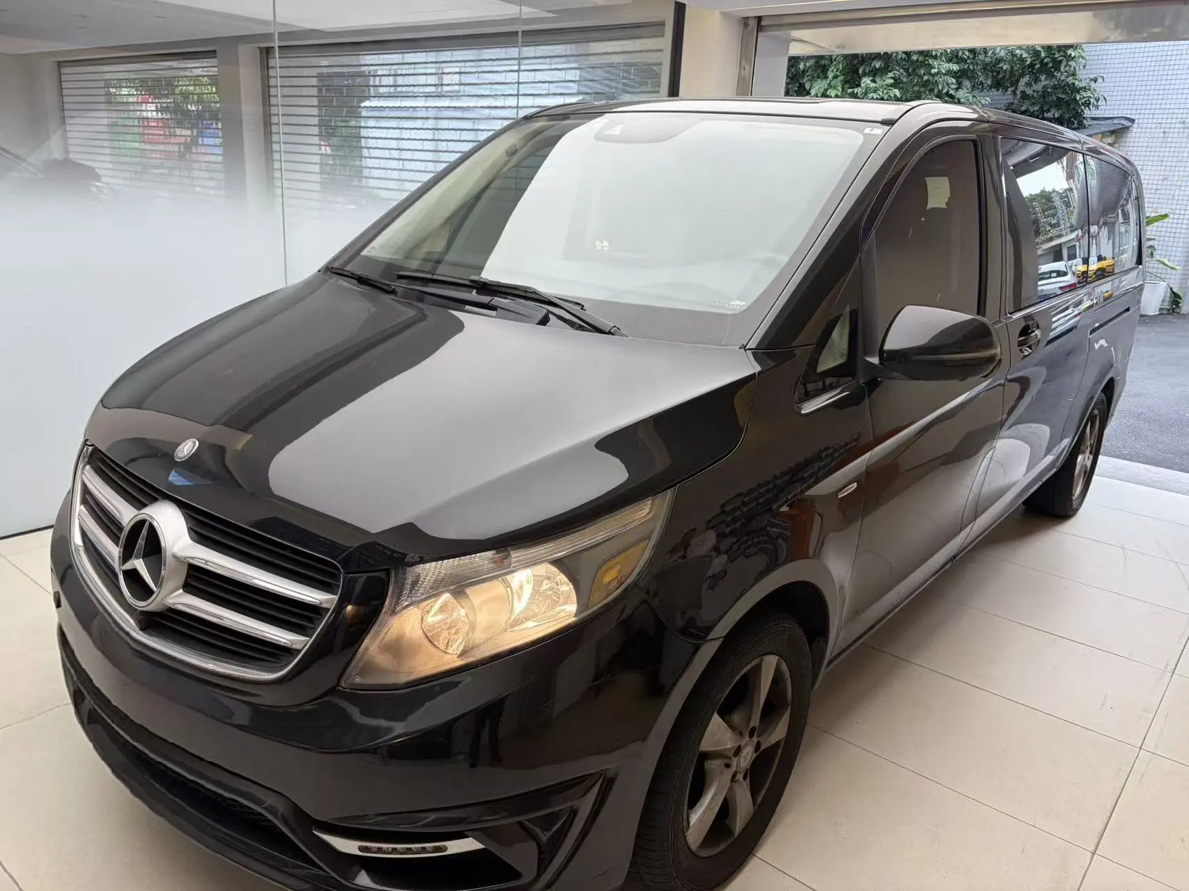 Mercedes-Benz V-Class
