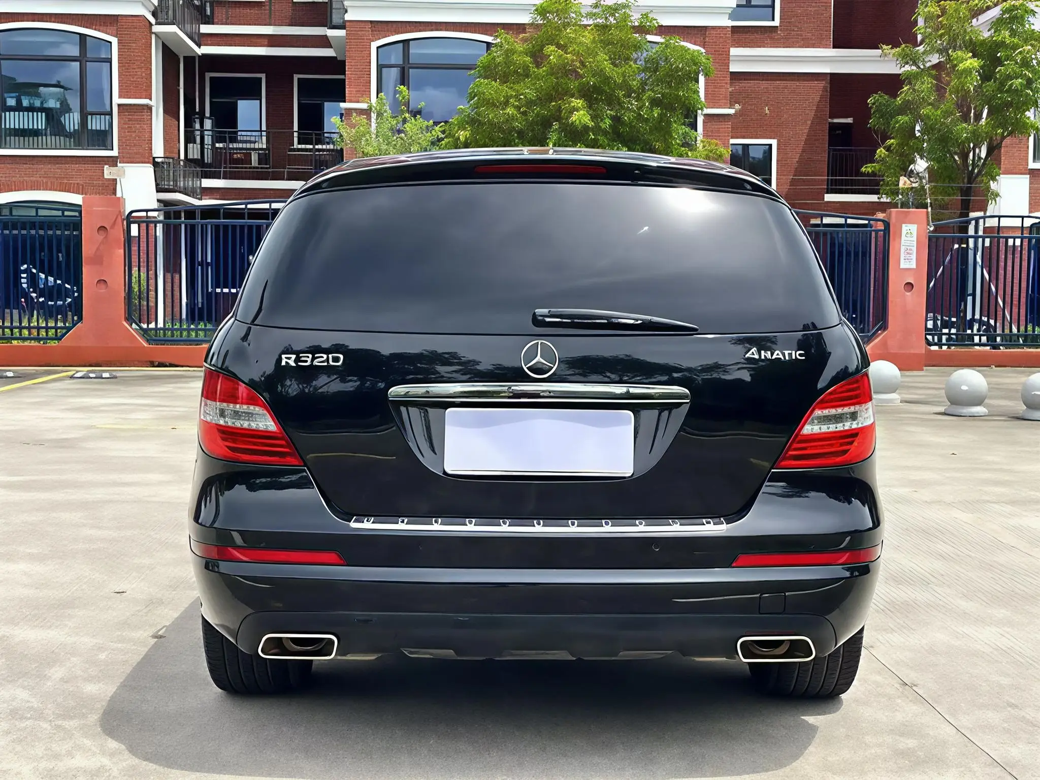 Mercedes-Benz R-Class