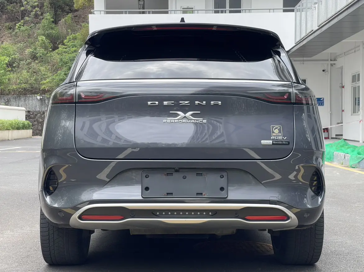 Denza X PHEV