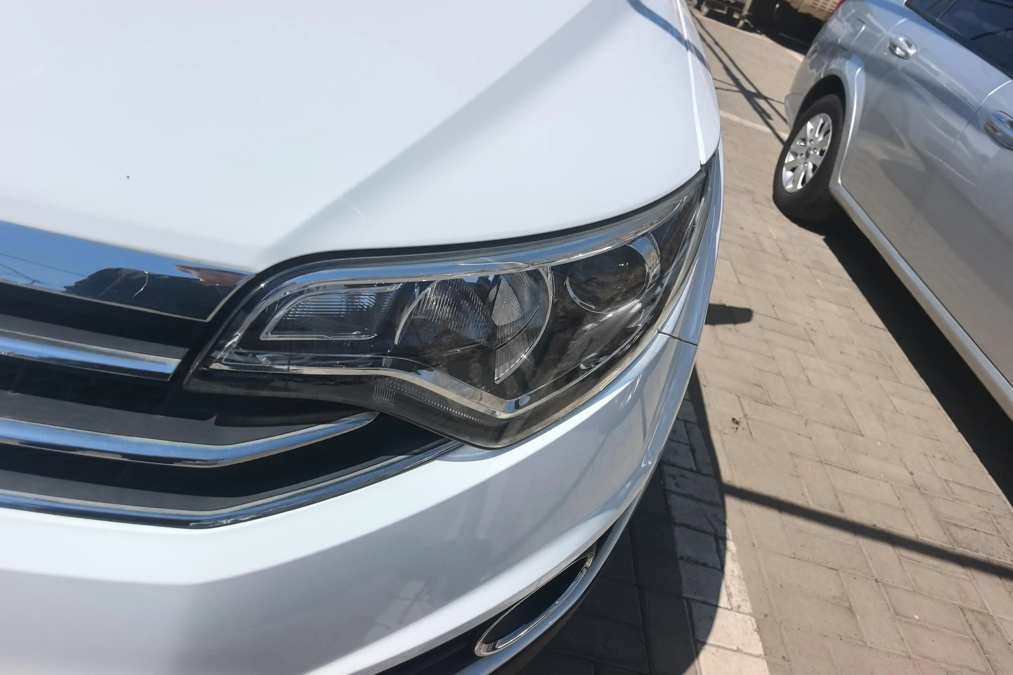 FAW Senya R7