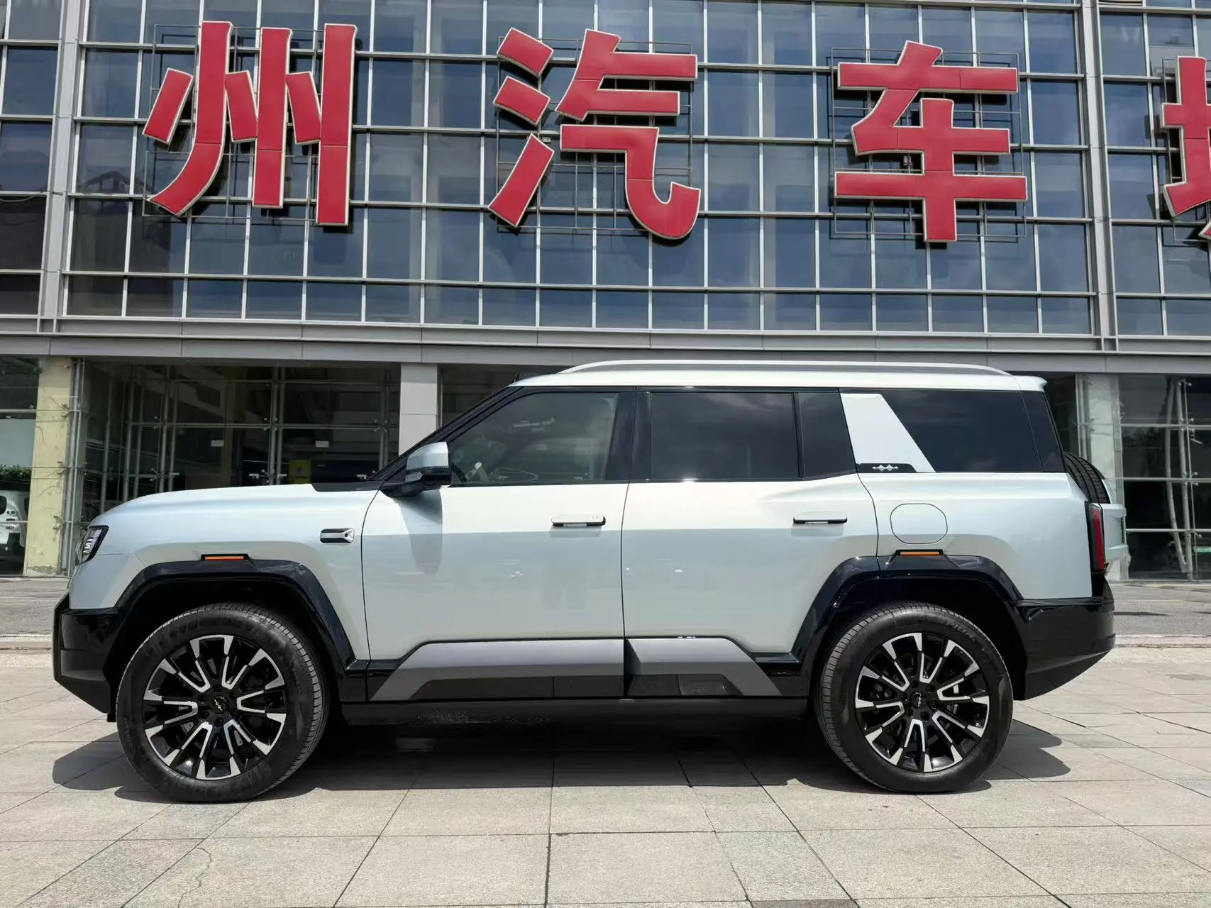 BYD Leopard Leopard 8