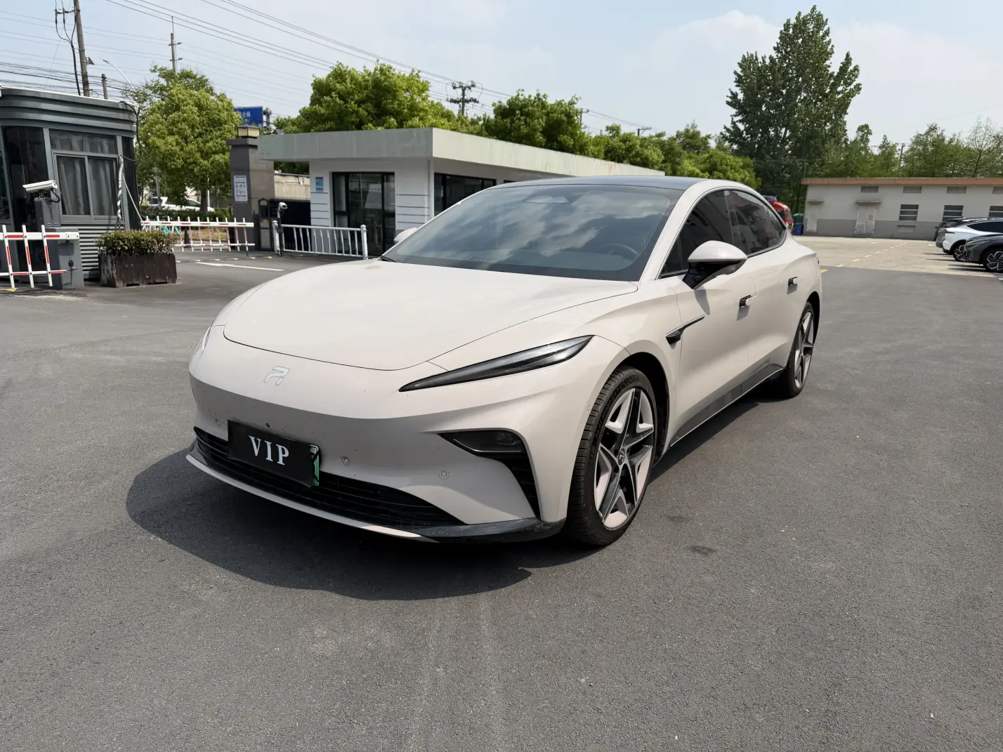Rising Auto Feifan F7