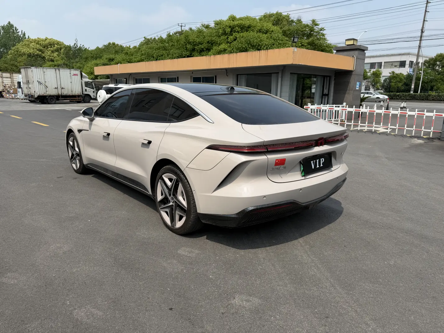 Rising Auto Feifan F7