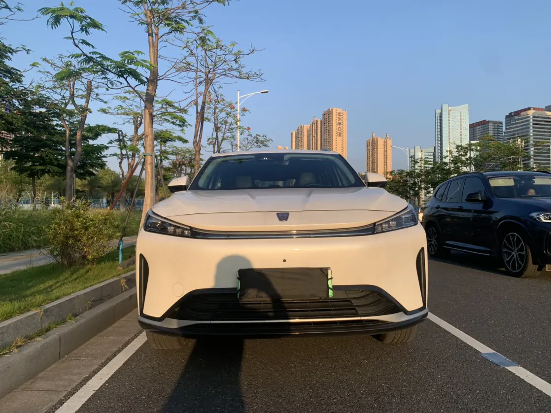 Roewe D5X DMH