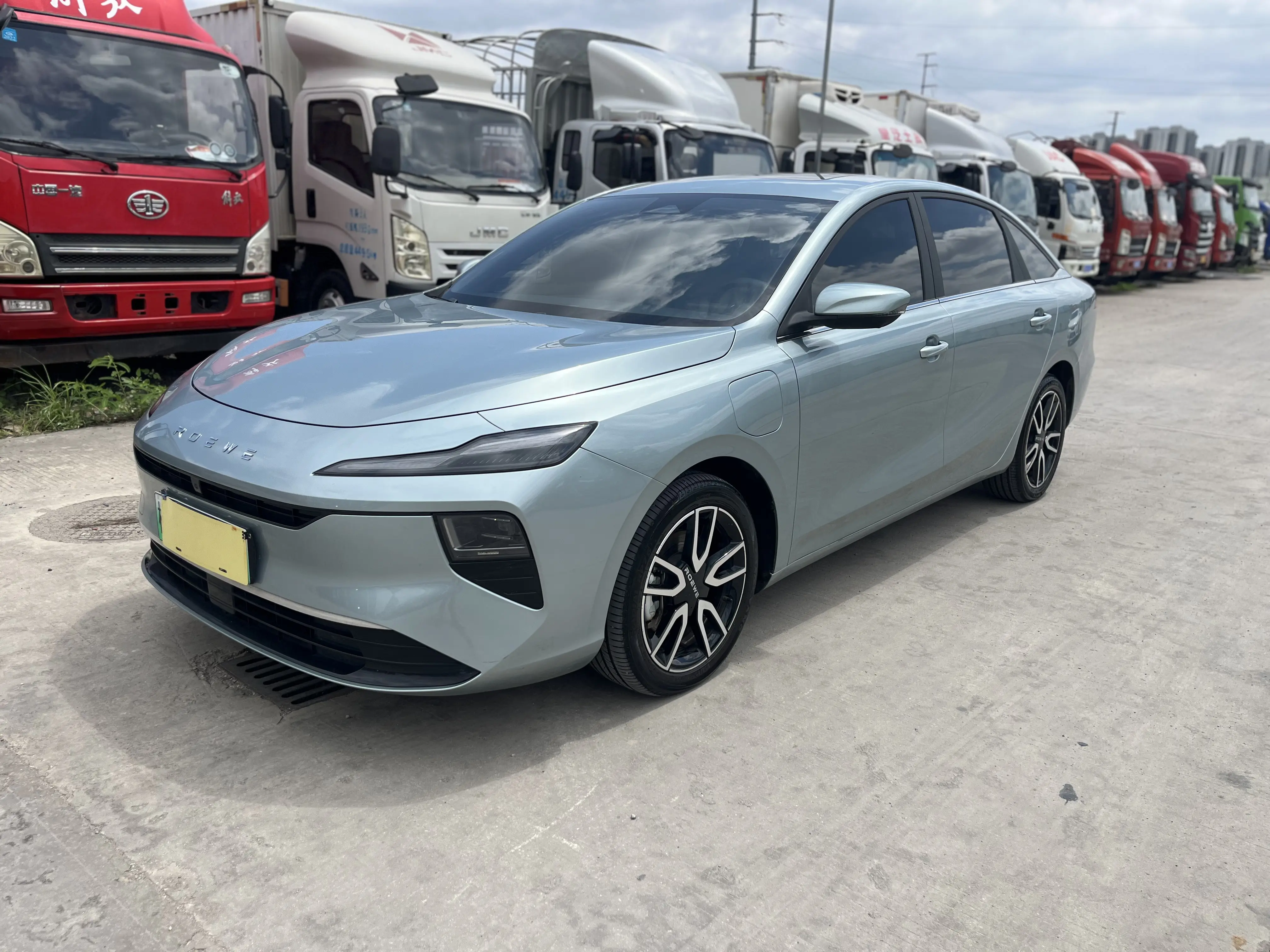 Roewe D6