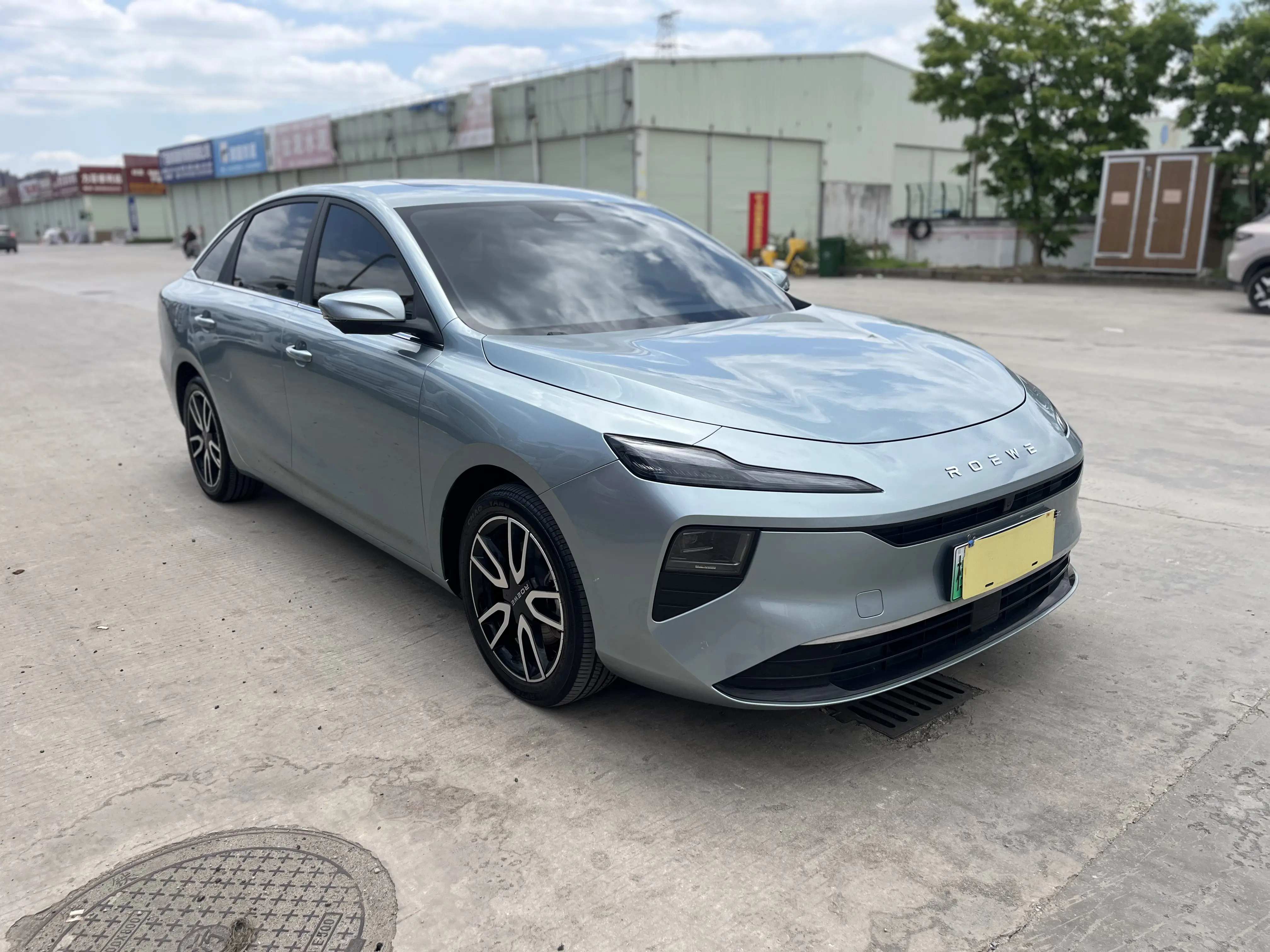 Roewe D6