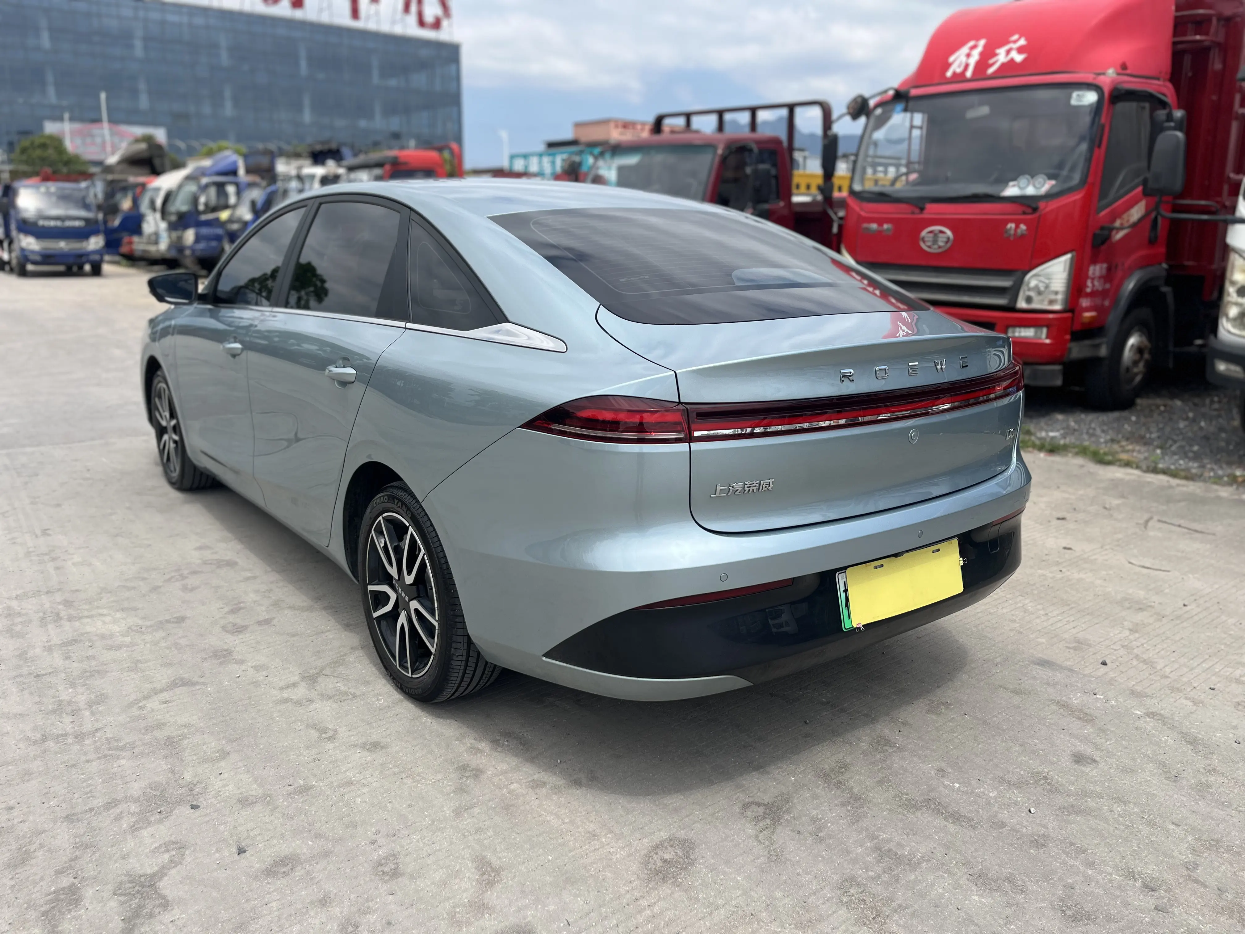 Roewe D6