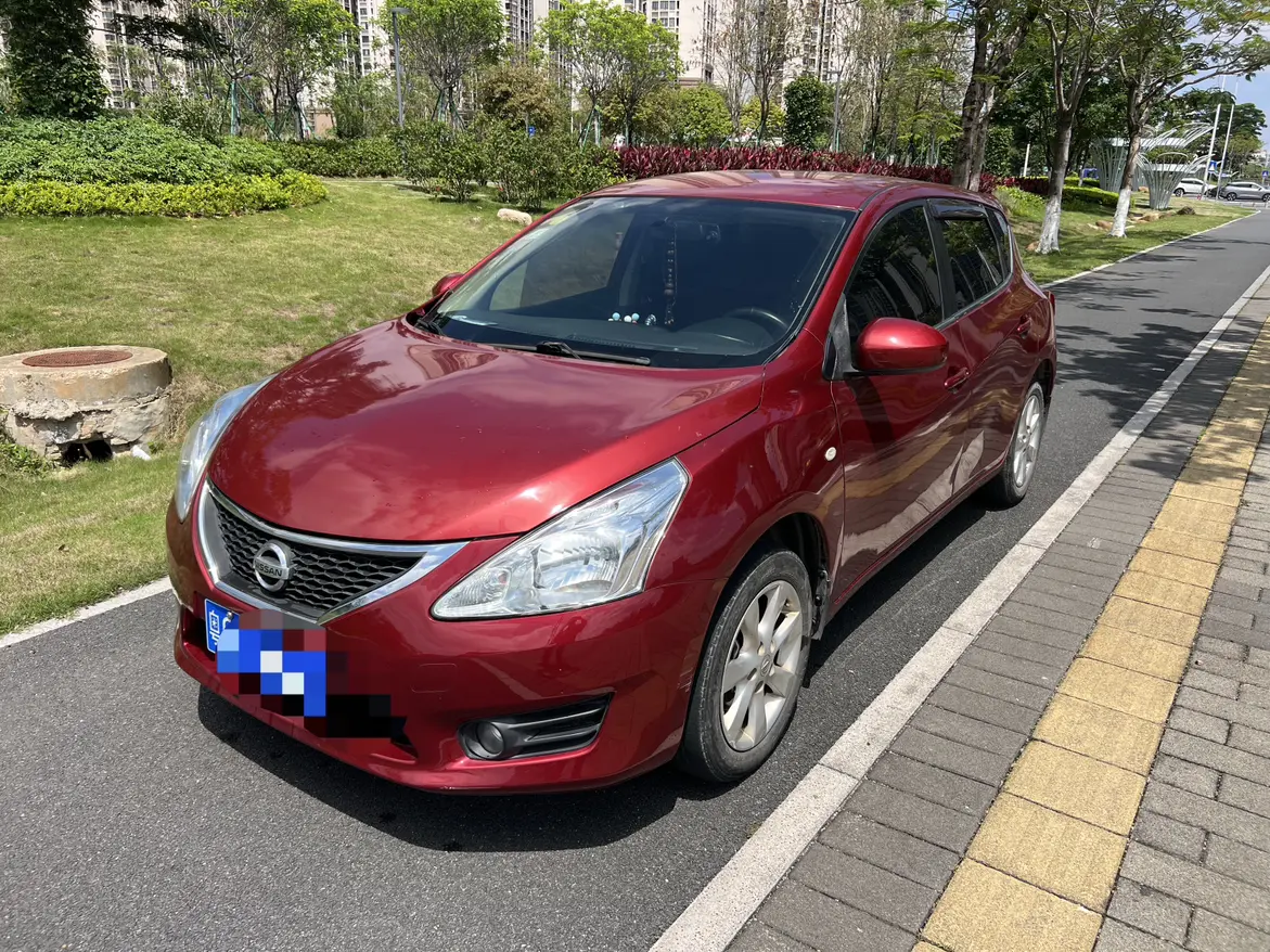 Nissan Tiida