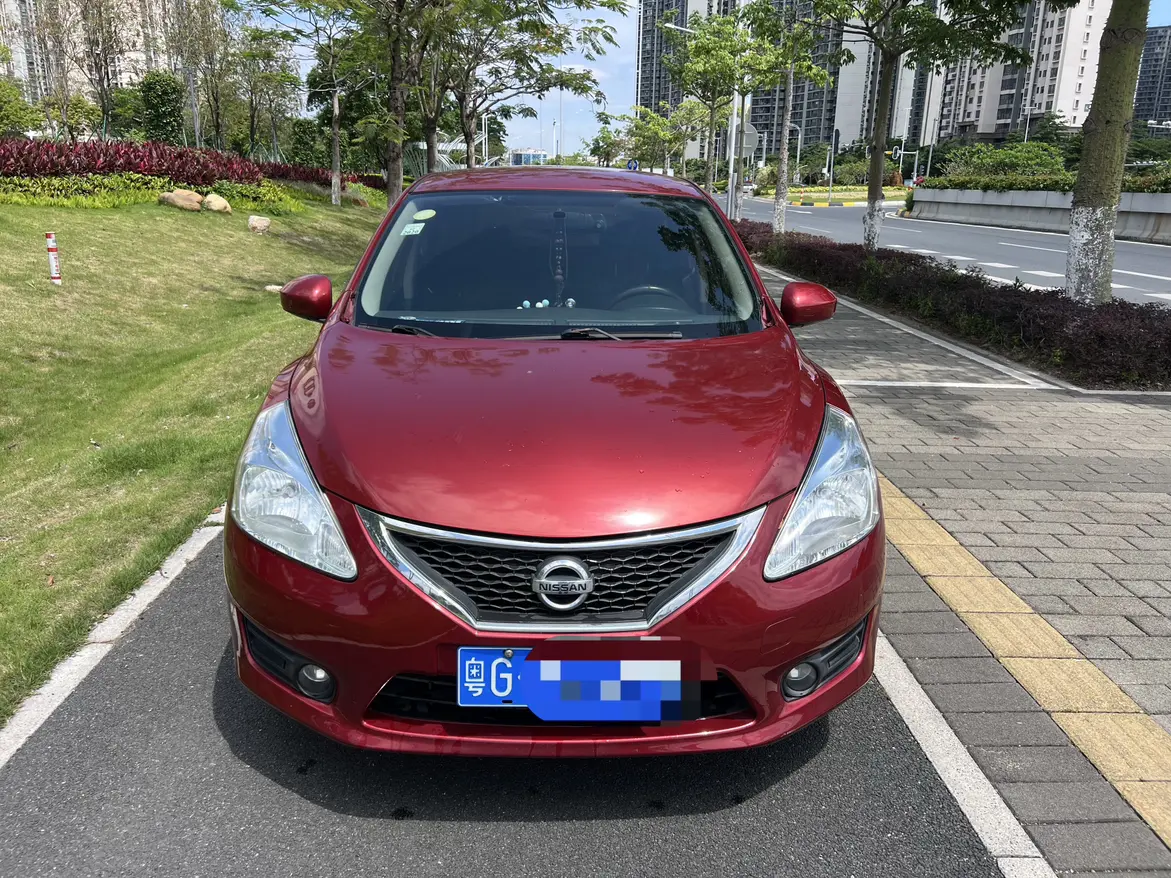 Nissan Tiida