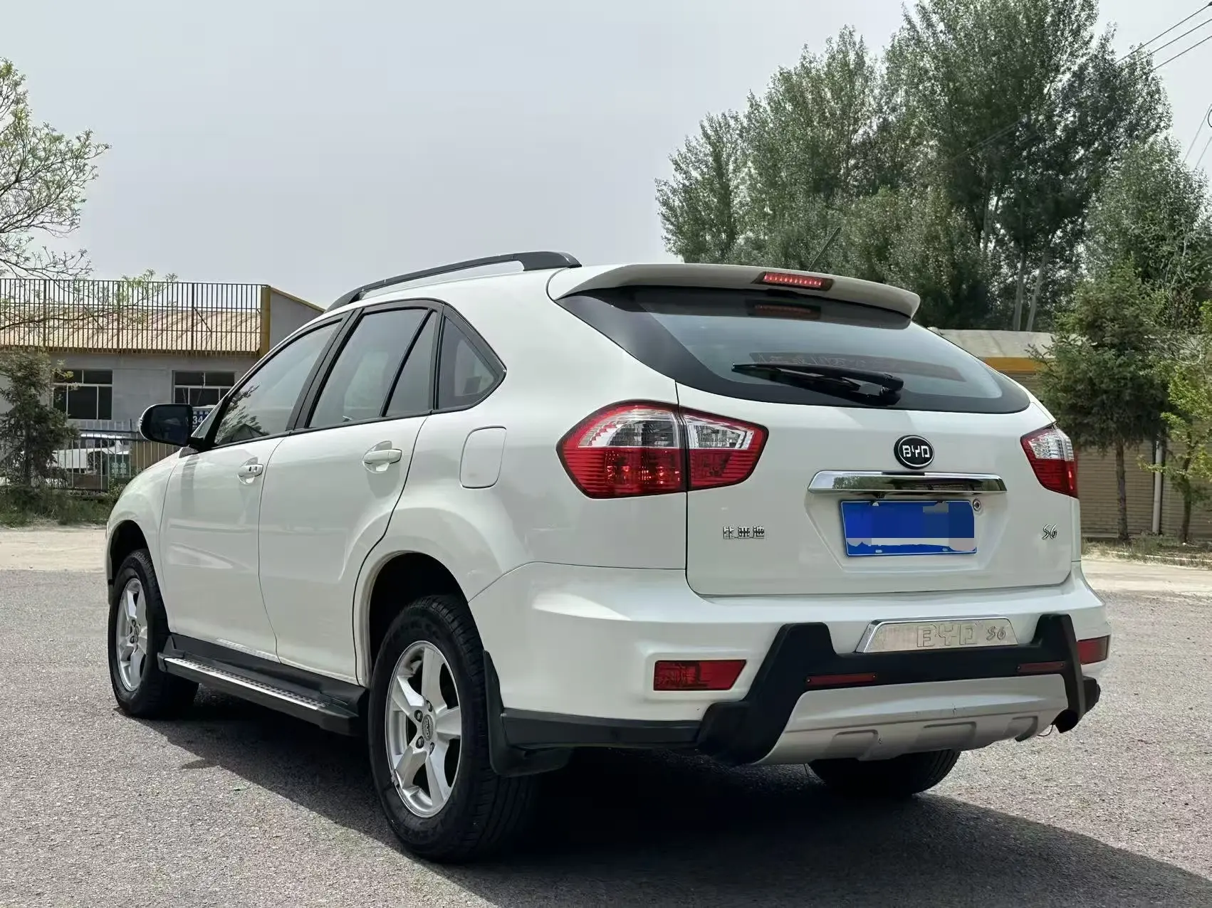 BYD S6
