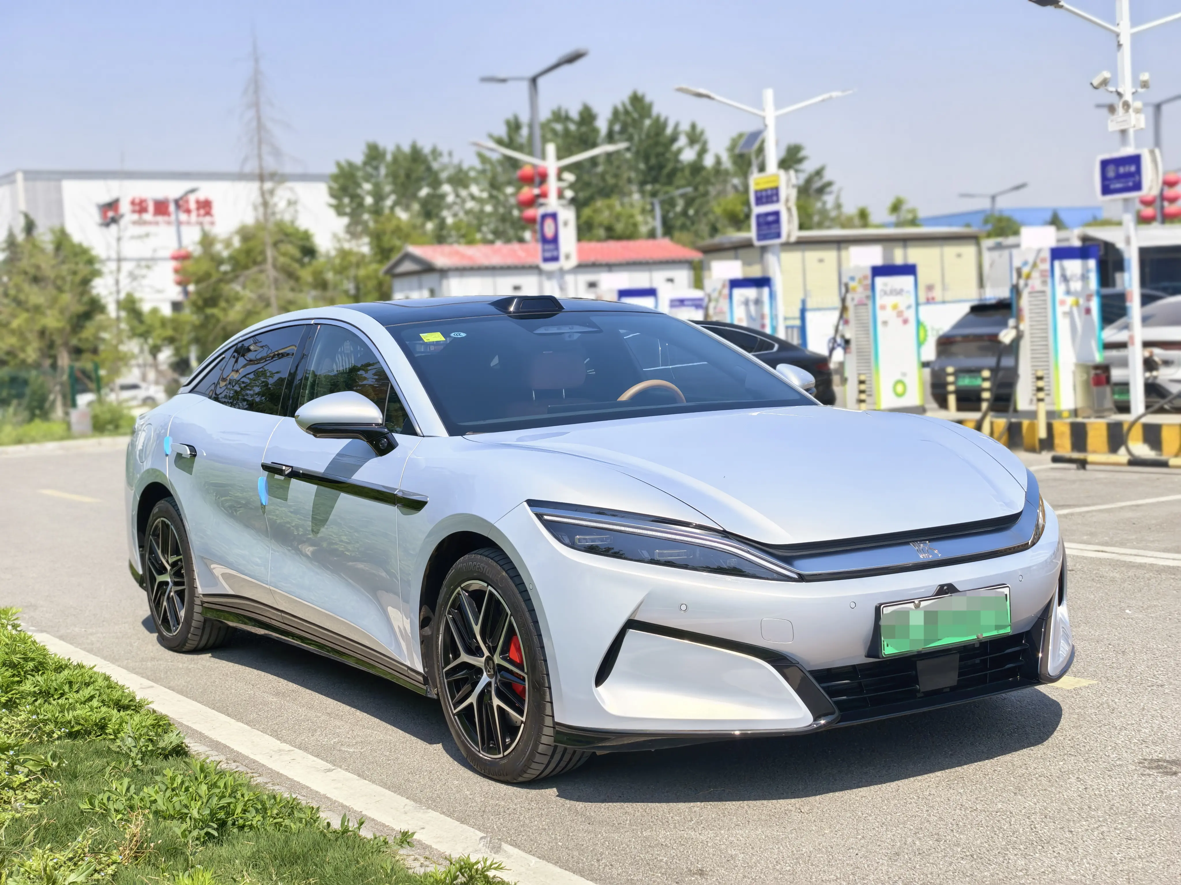 BYD Han L EV
