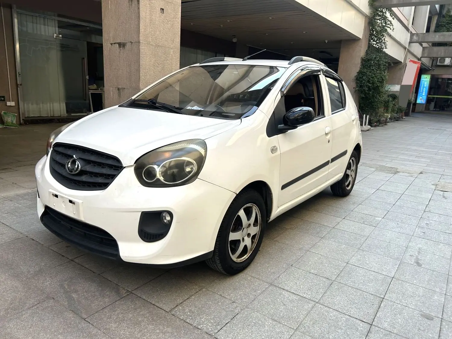 Geely Classic panda