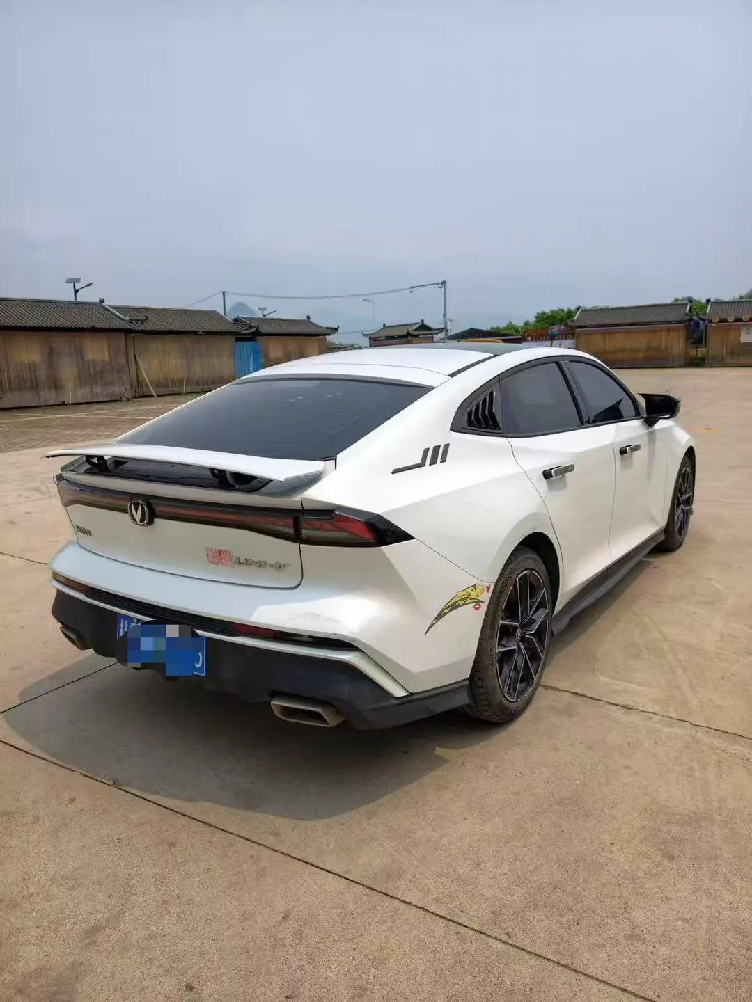 Changan UNI-V