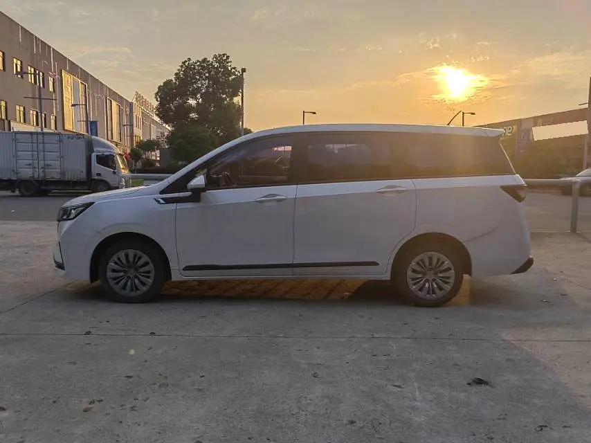 Wuling Jiachen