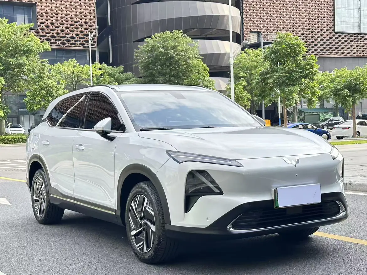 Wuling Starlight S PHEV