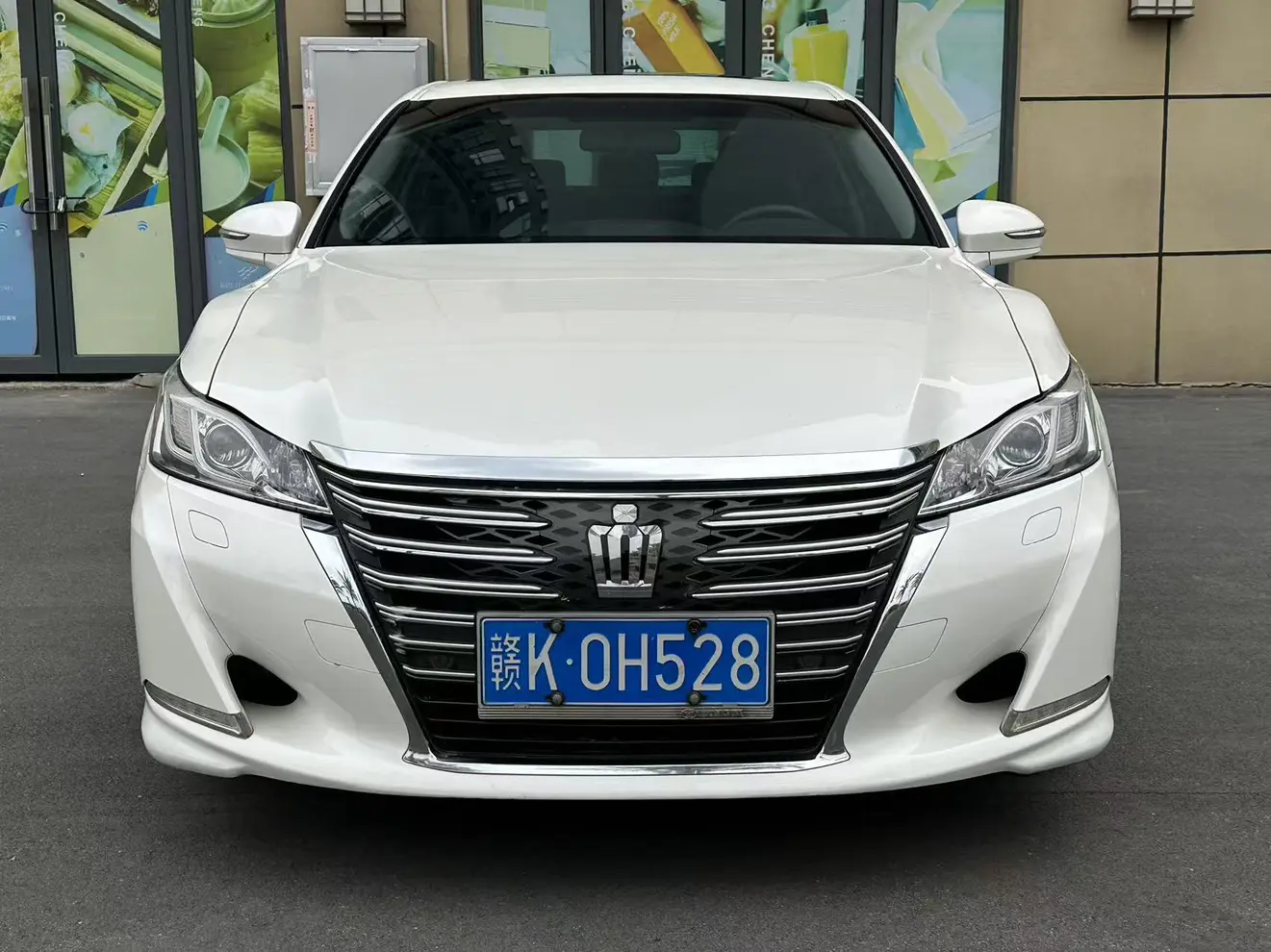 Toyota crown