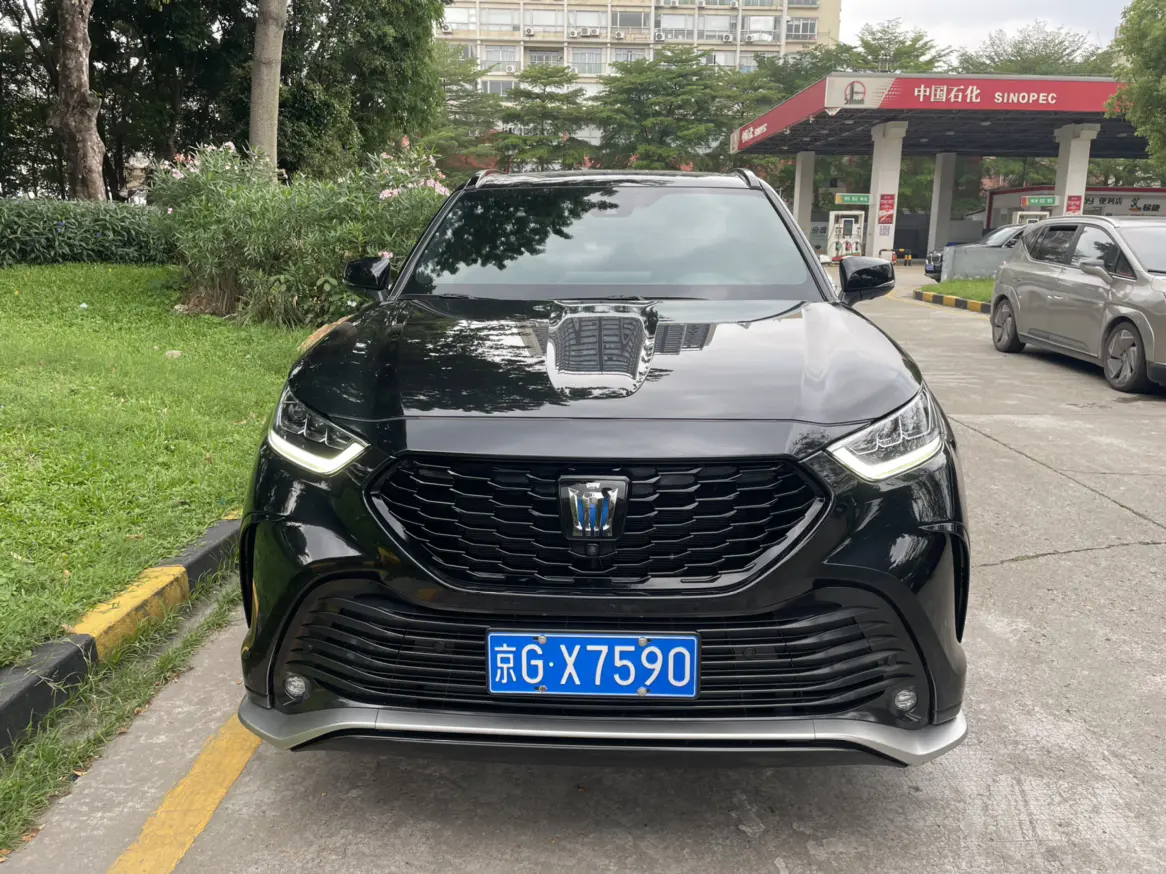 Toyota Crown Kluger