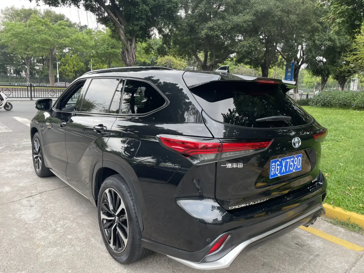 Toyota Crown Kluger