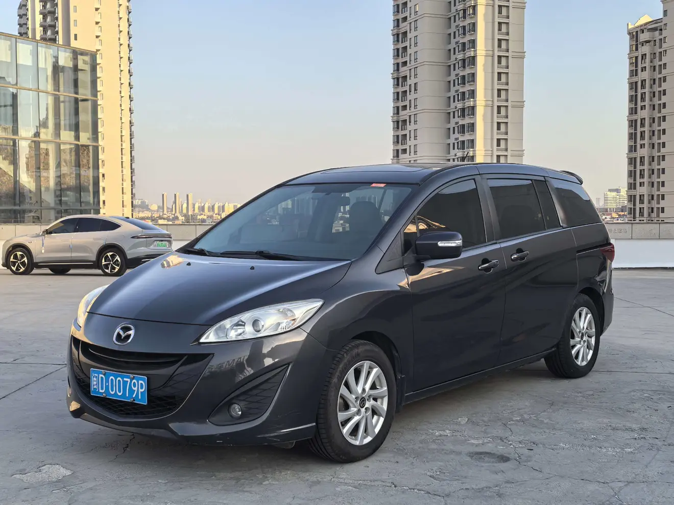 Mazda 5