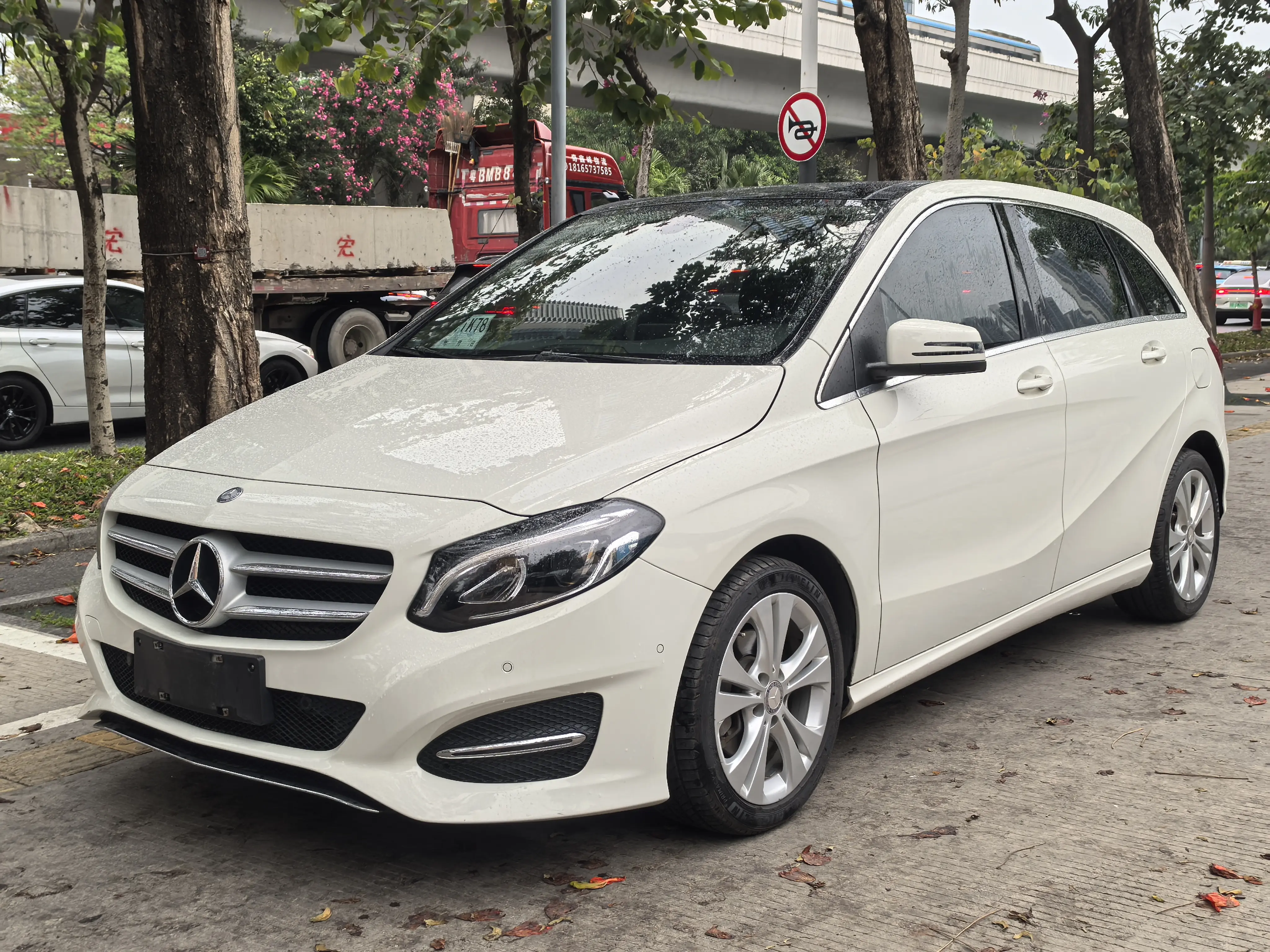 Mercedes-Benz Mercedes Benz B Class
