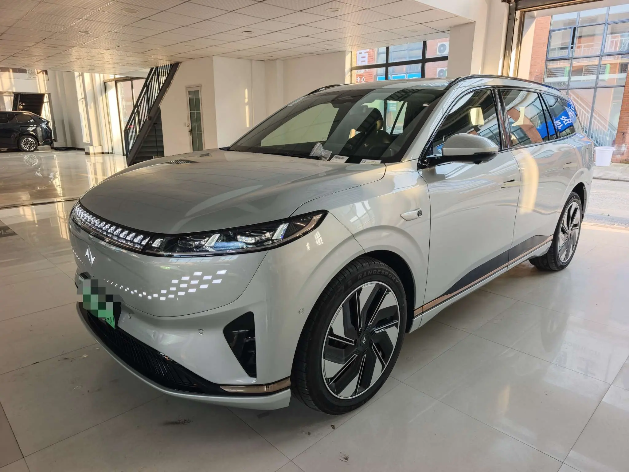 Dongfeng Yipai 008