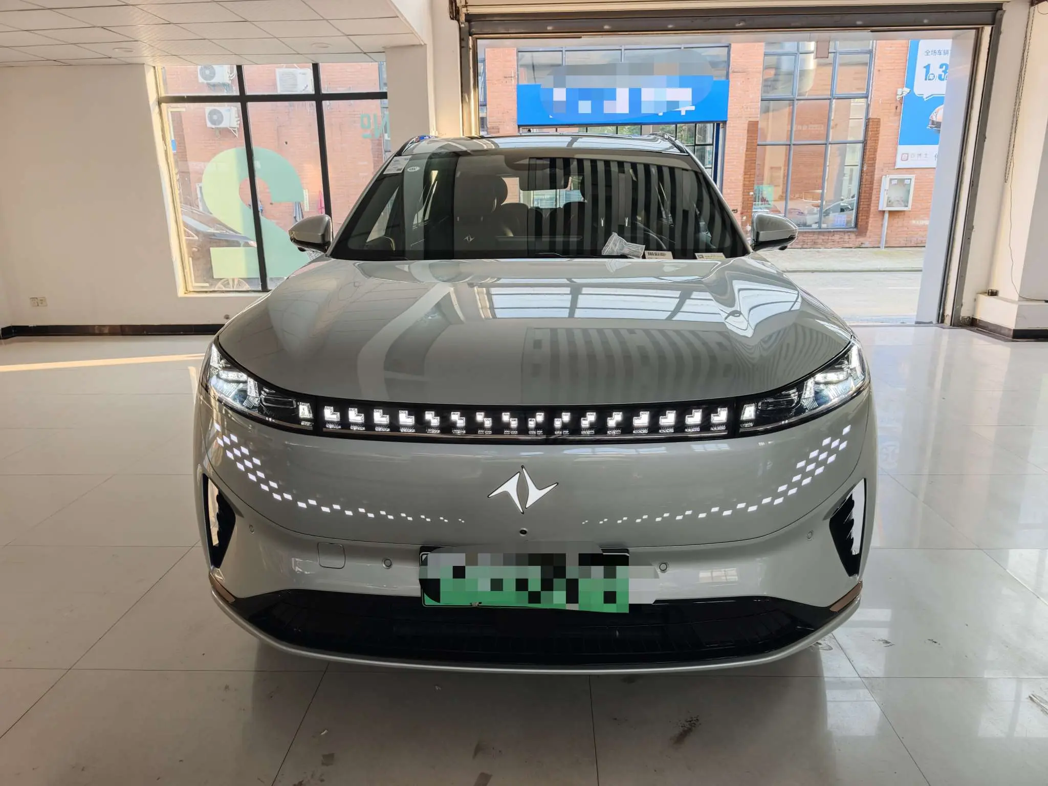 Dongfeng Yipai 008