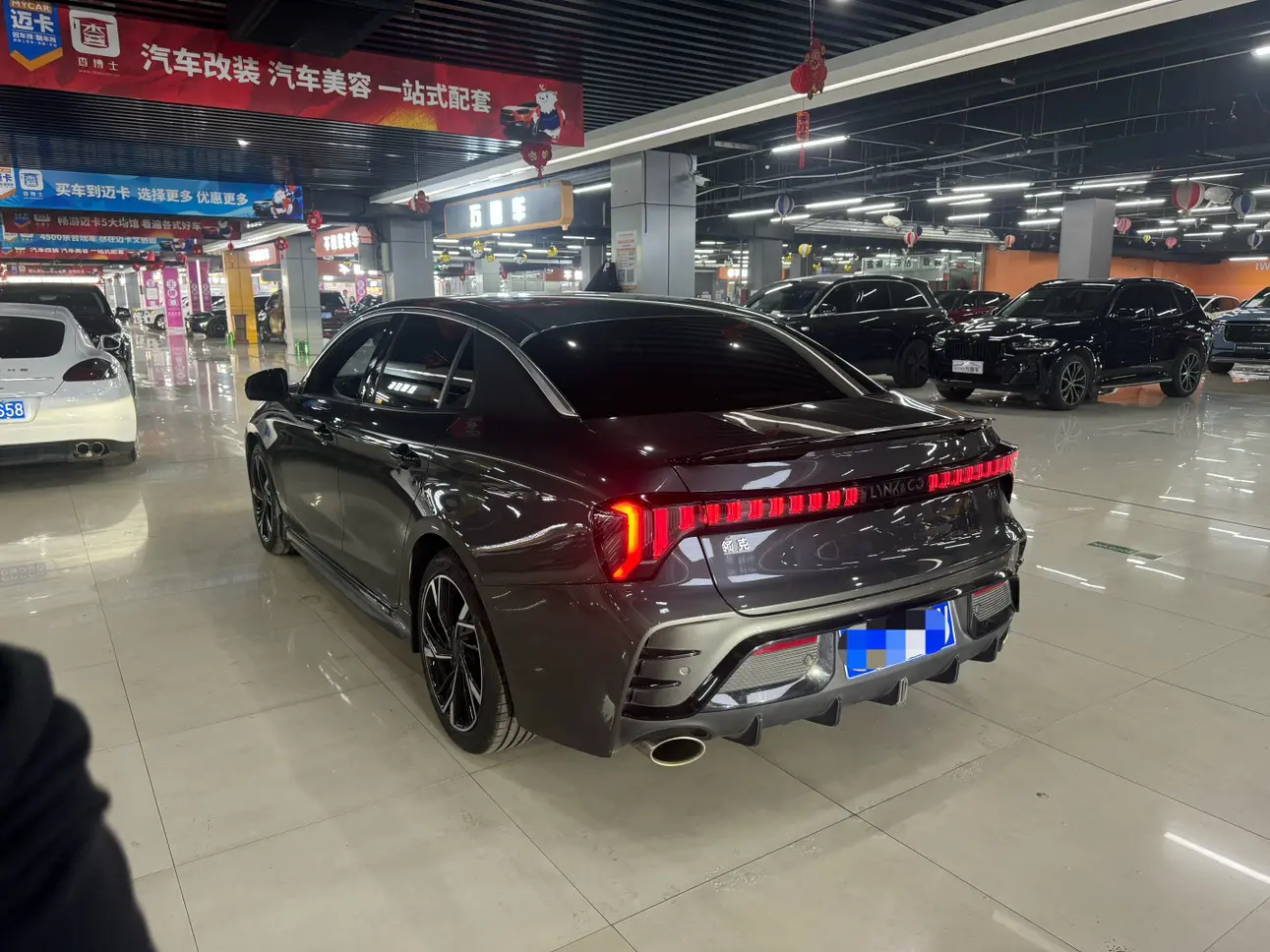 Lynk & Co 03