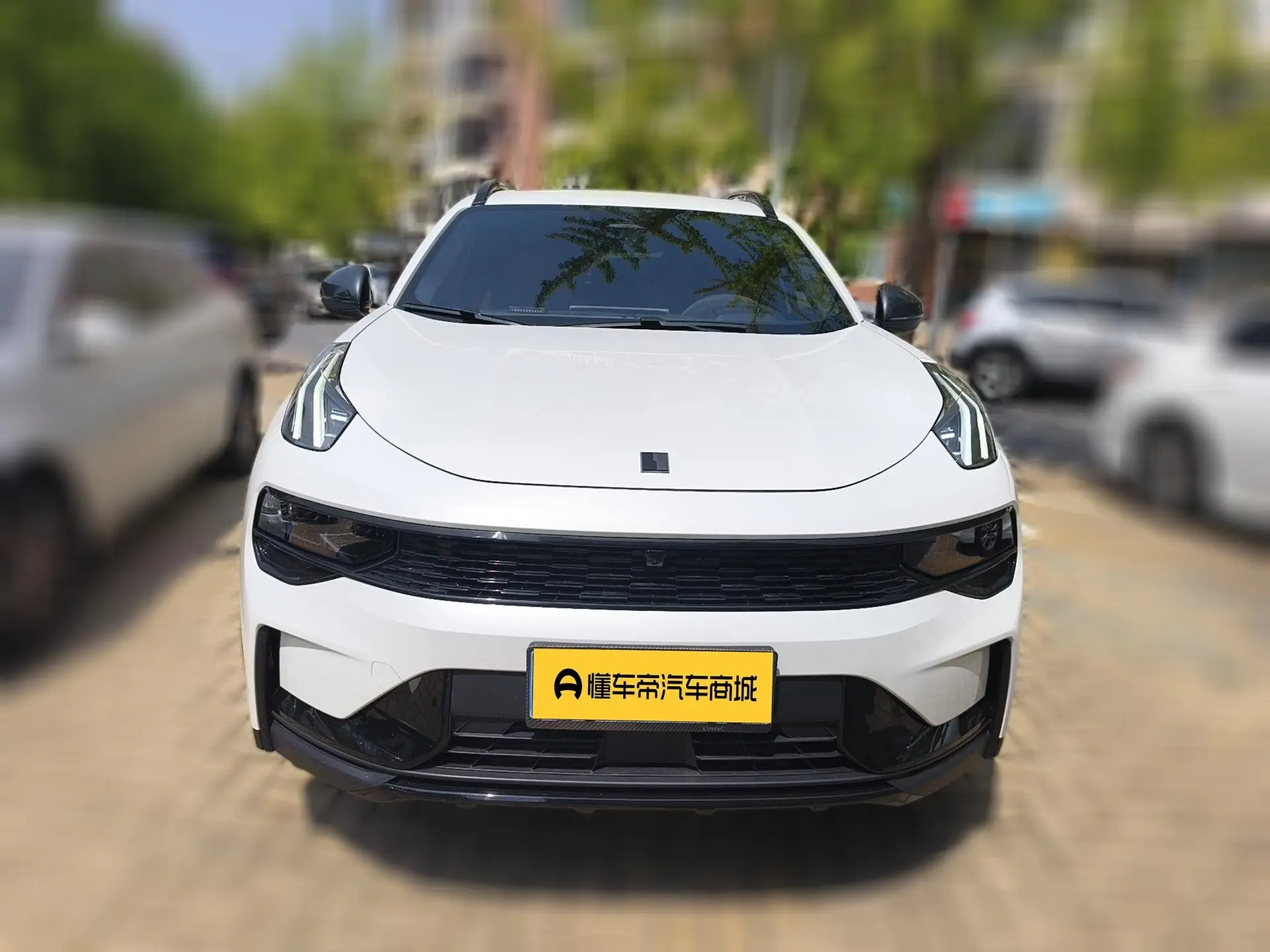Lynk & Co 01