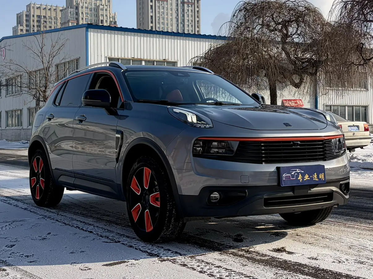 Lynk & Co 01