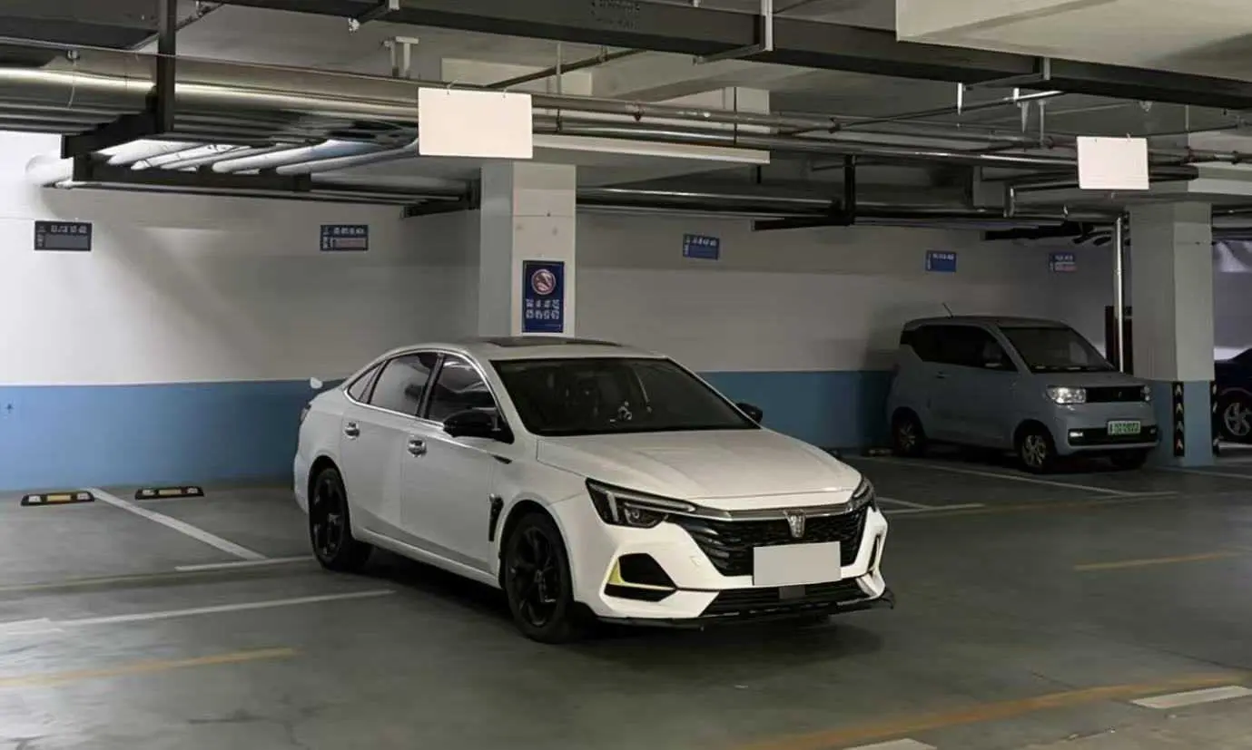 Roewe ei6 MAX