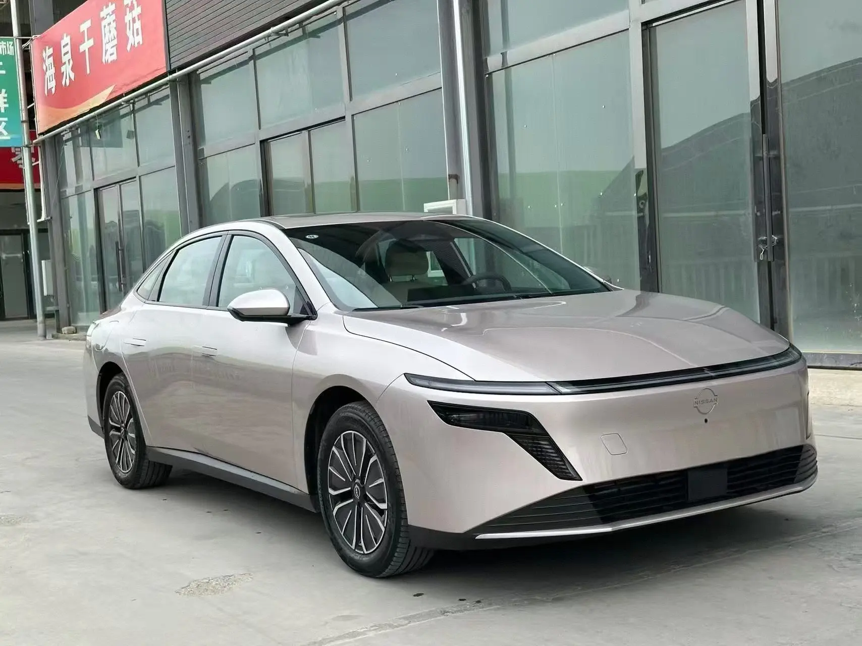 Nissan N6
