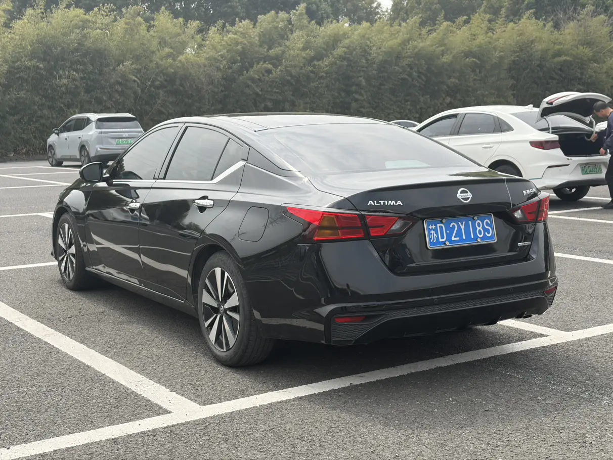 Nissan Altima