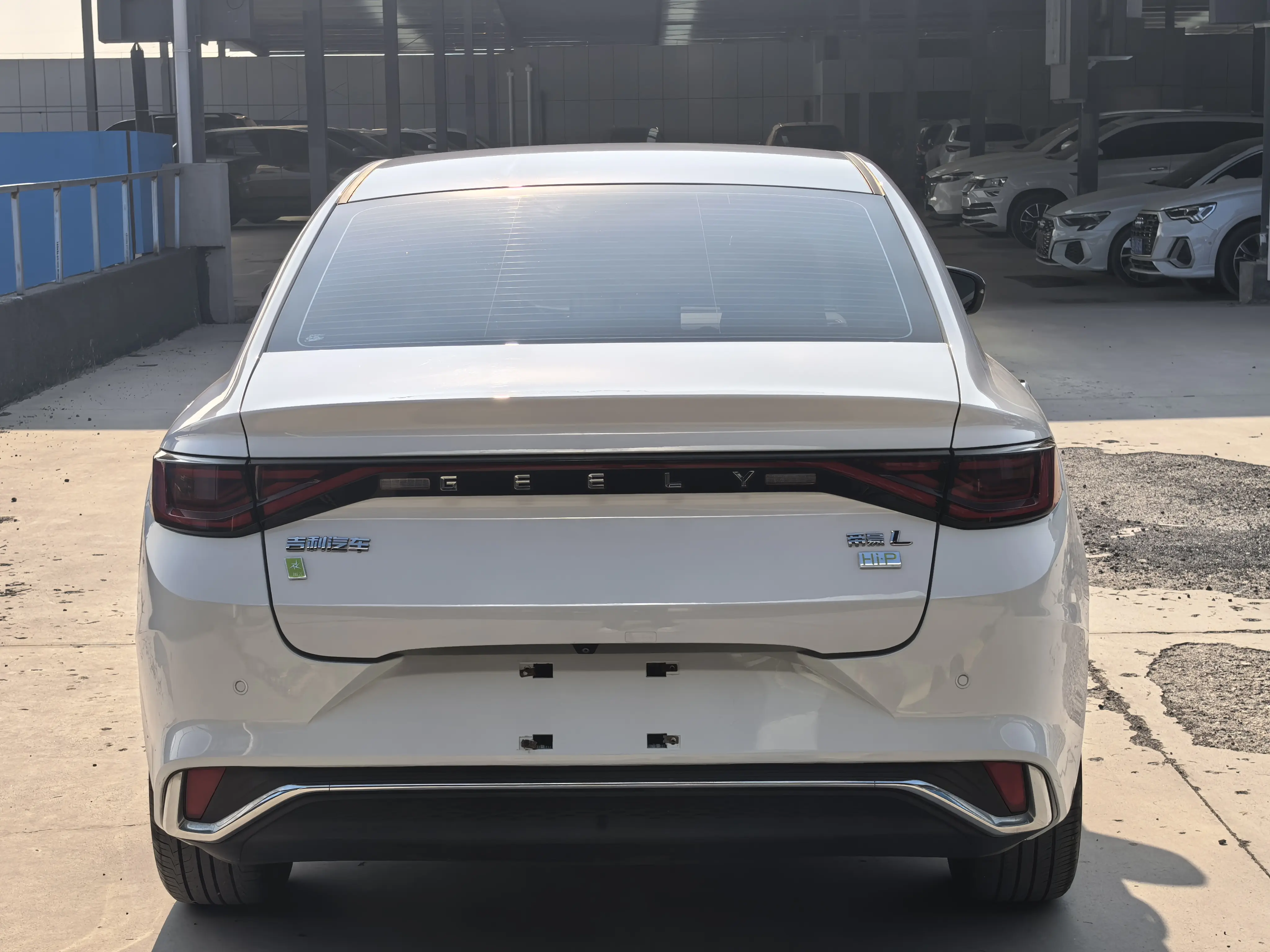 Geely Emgrand L HiP
