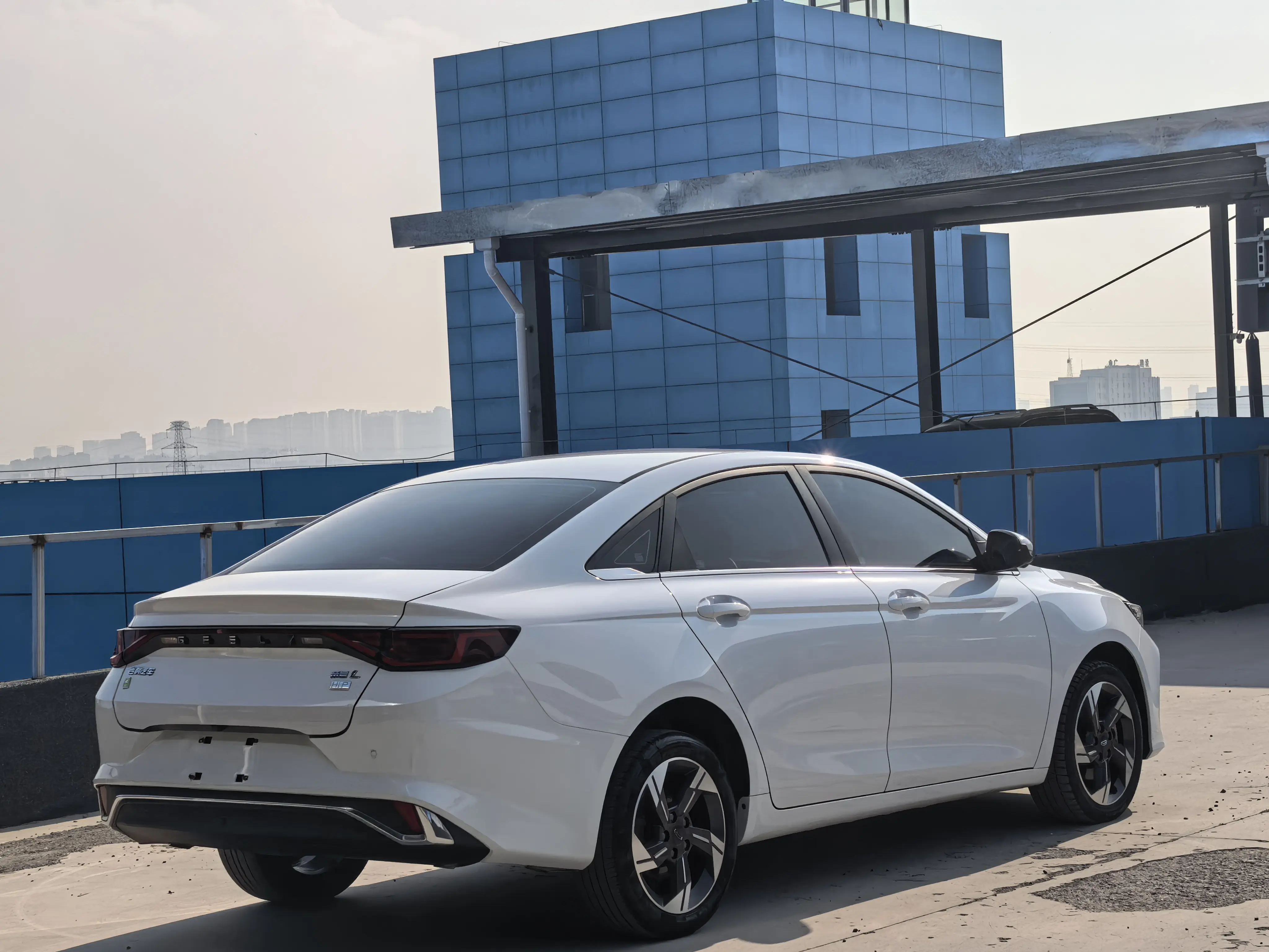 Geely Emgrand L HiP