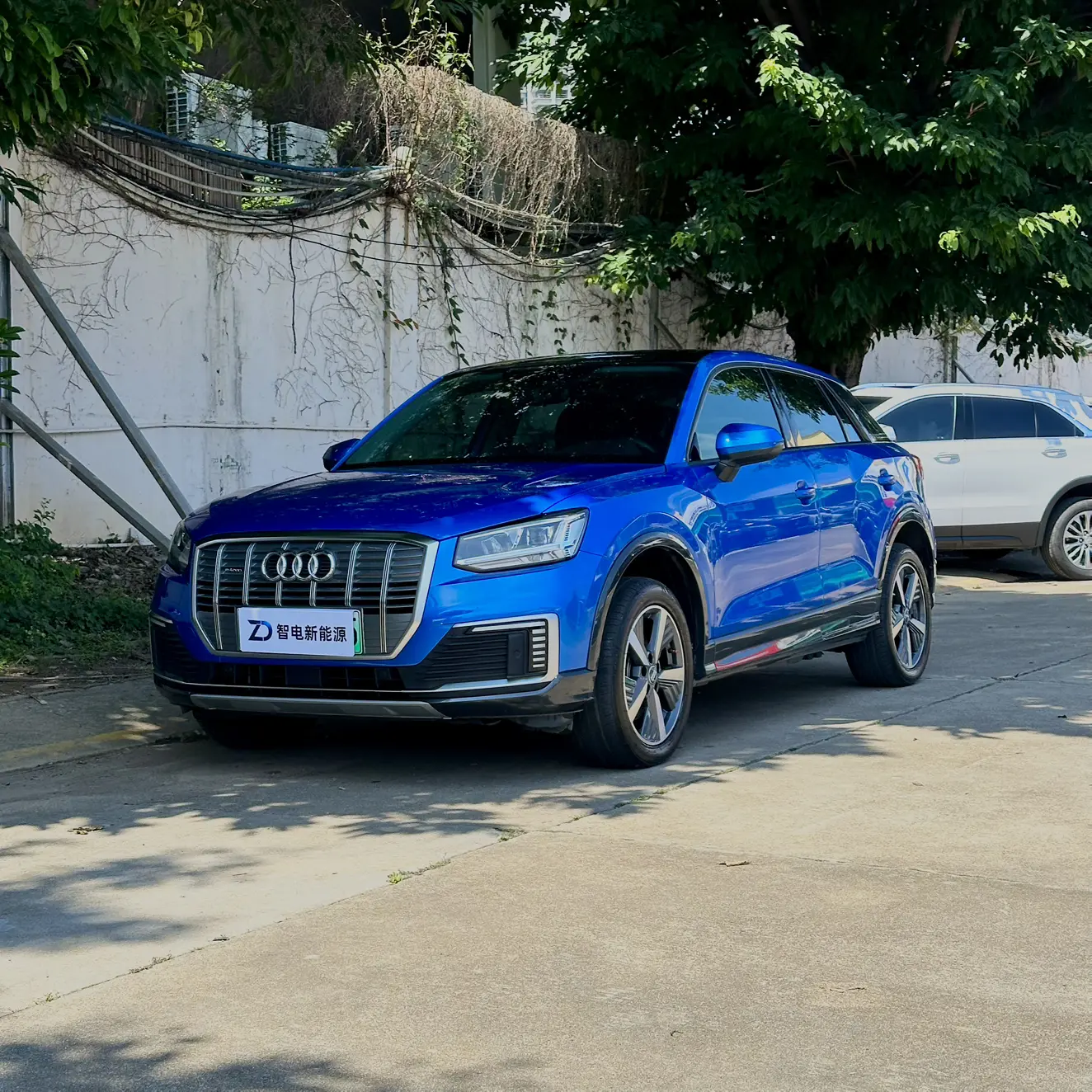 Audi Q2L e-tron