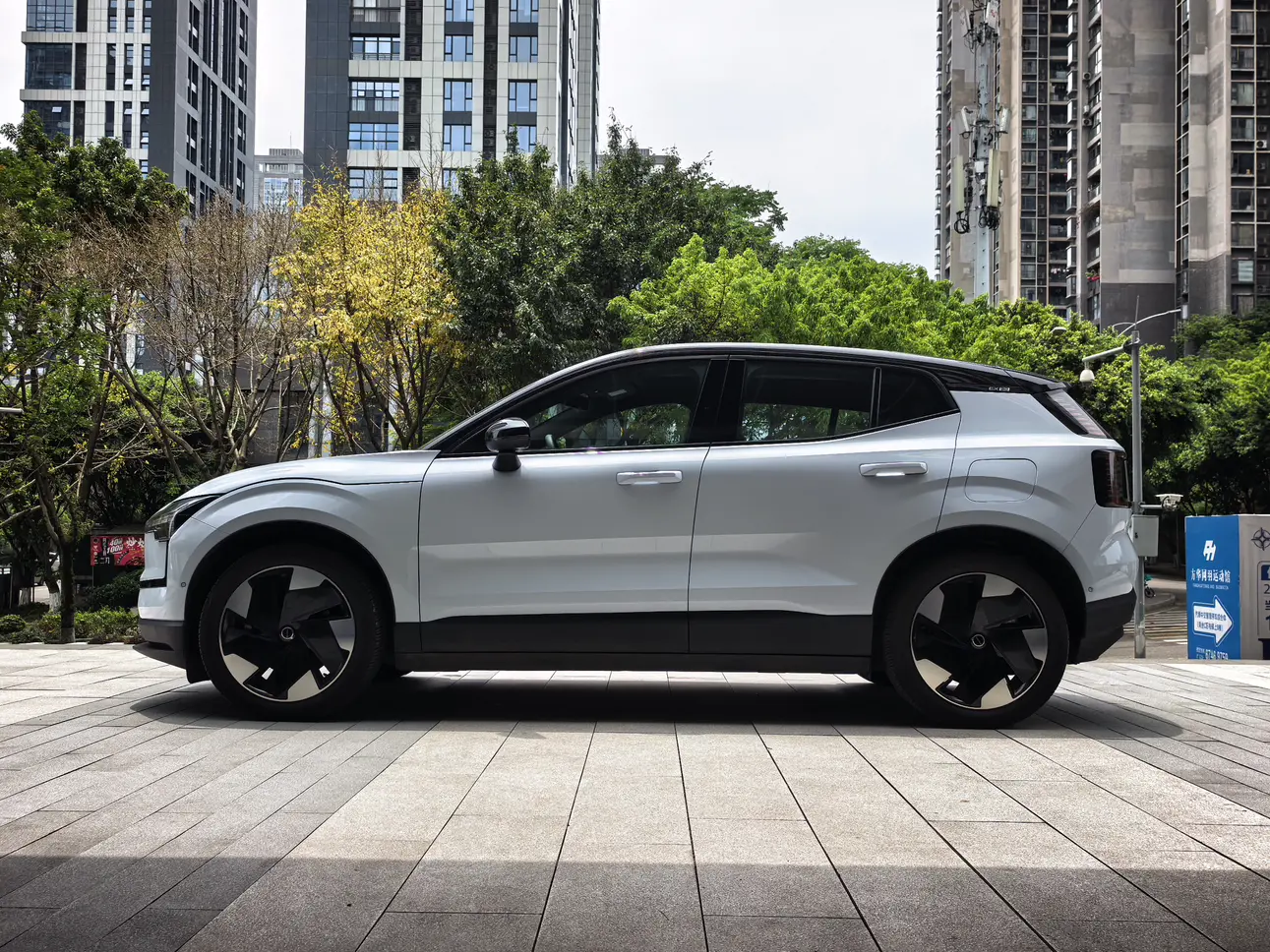 Volvo EX30