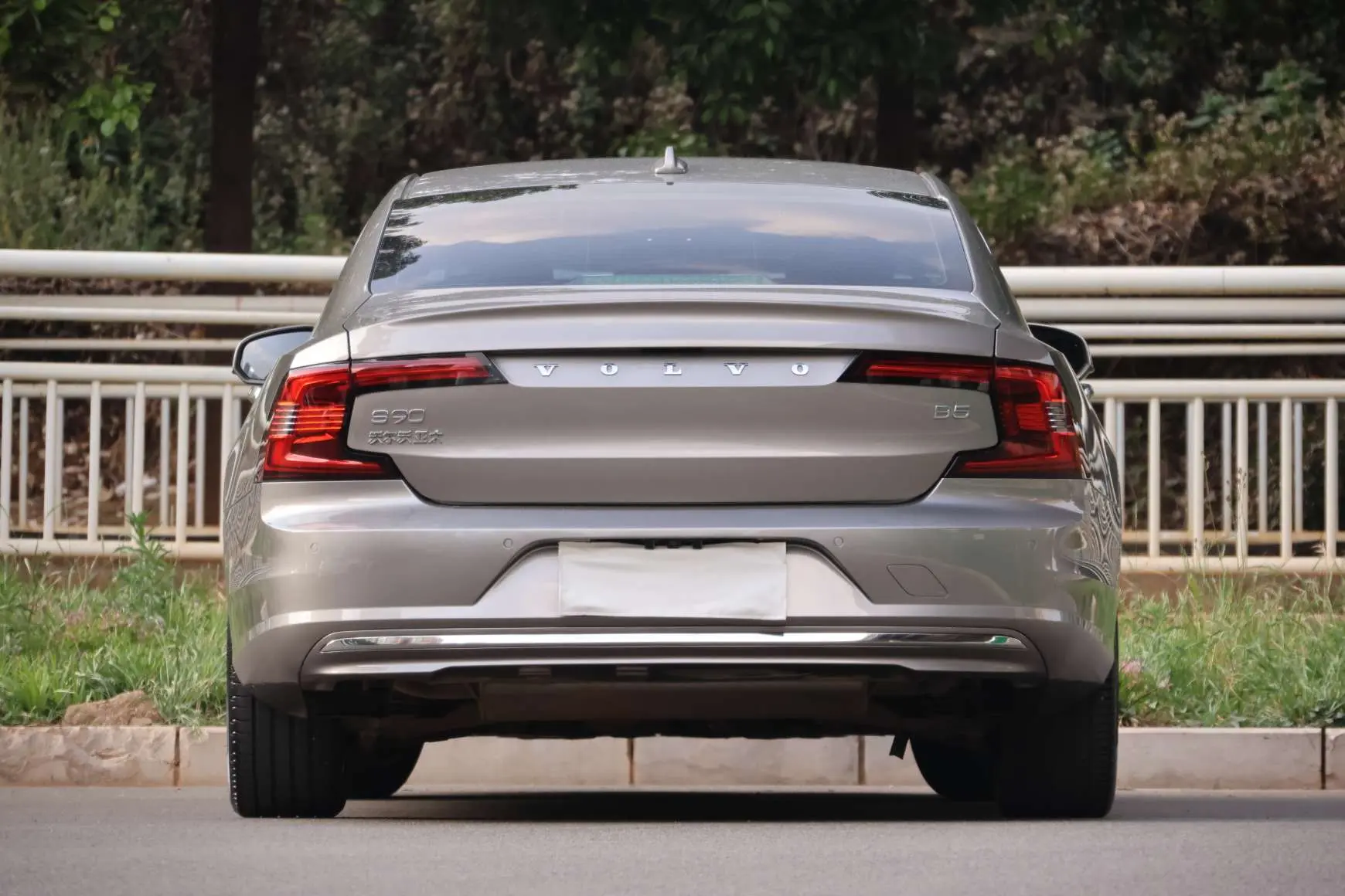 Volvo S90