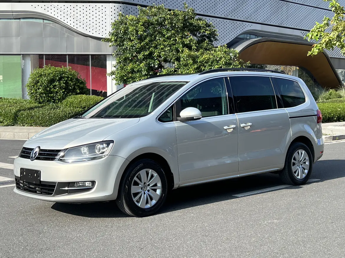 Volkswagen Sharon