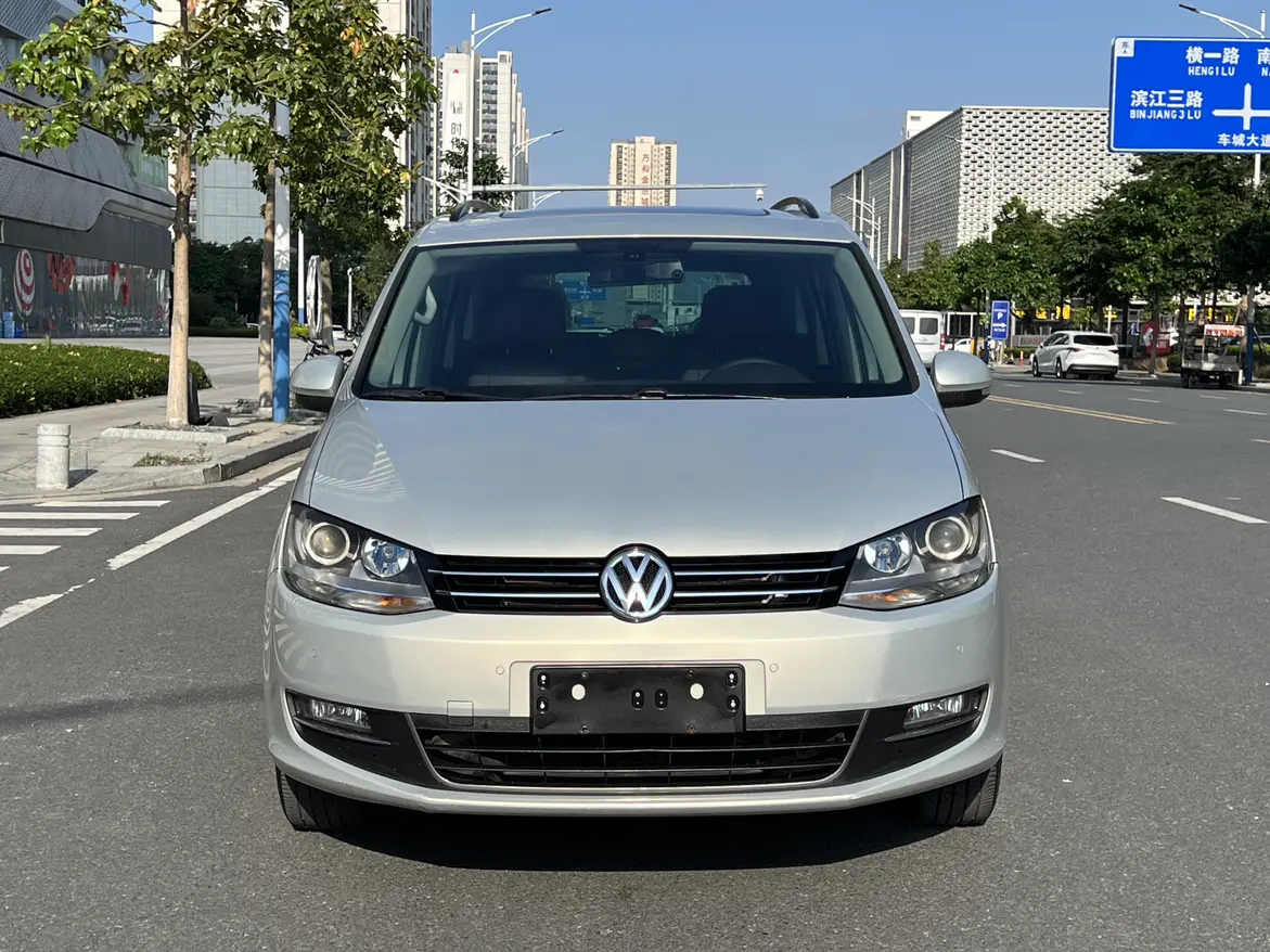 Volkswagen Sharon