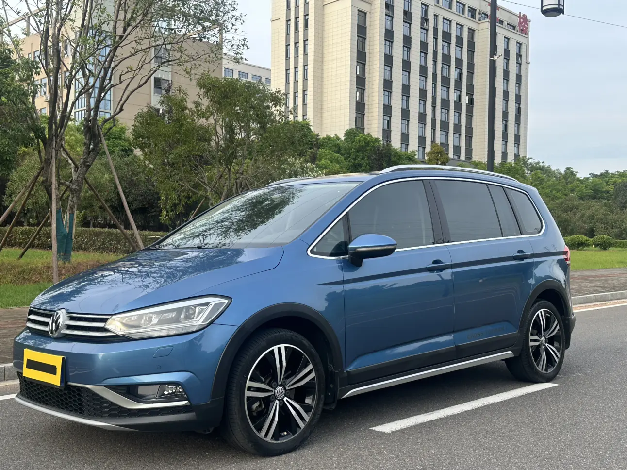 Volkswagen Touran L