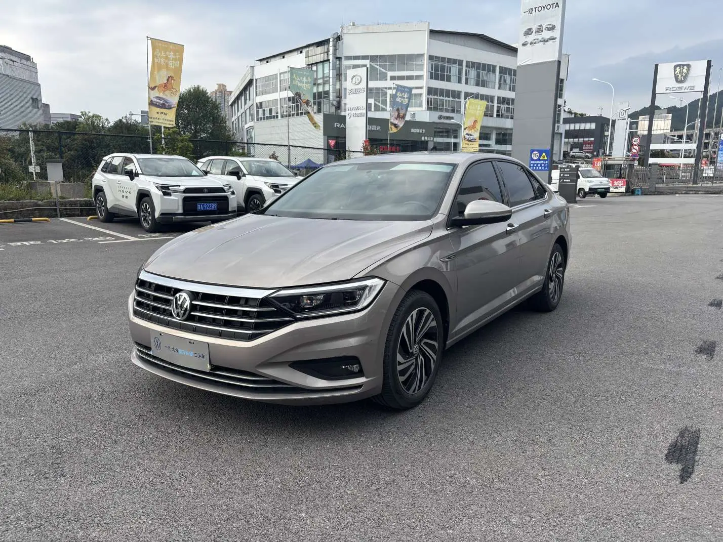 Volkswagen Sagitar