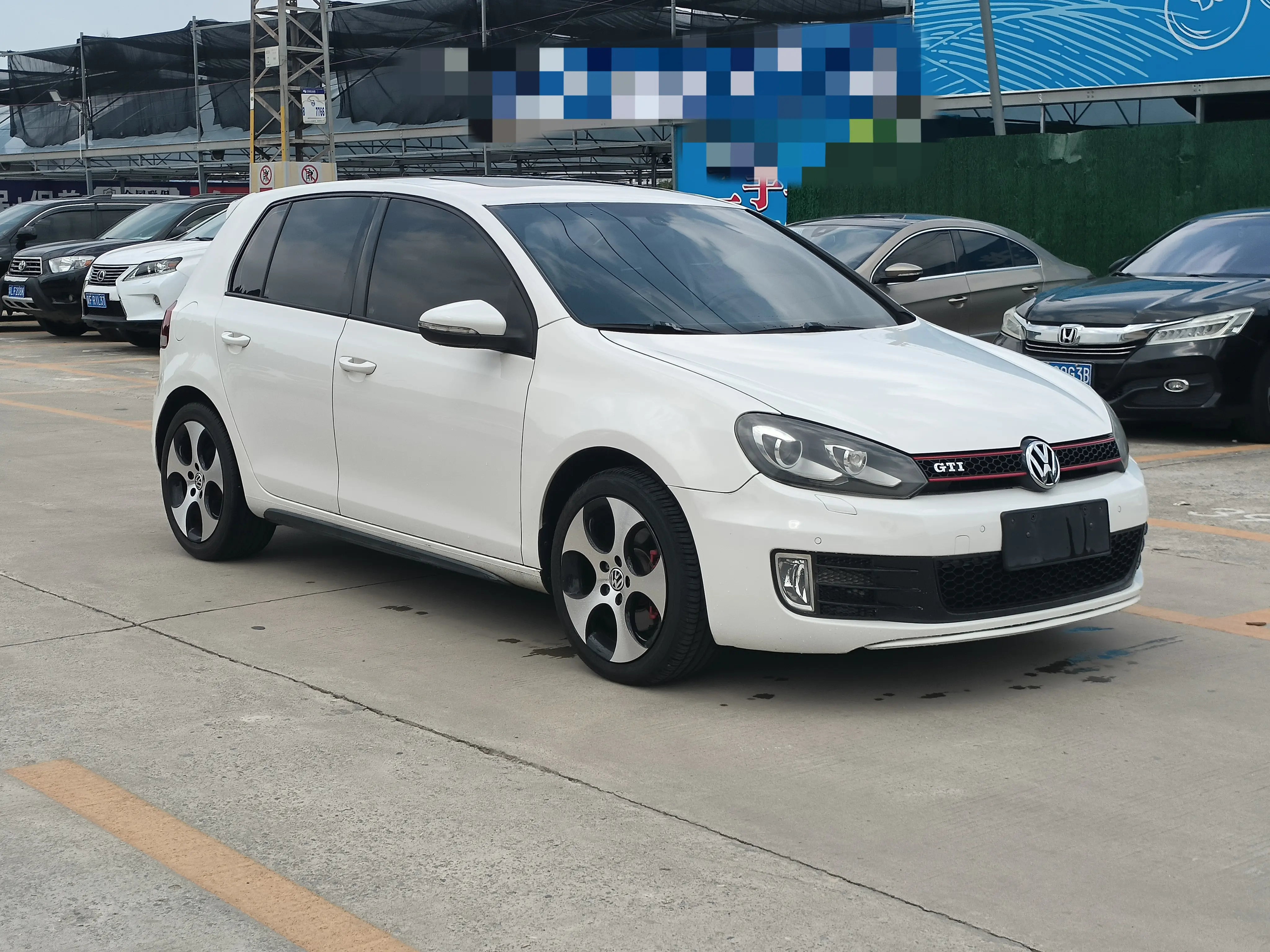 Volkswagen Golf GTI